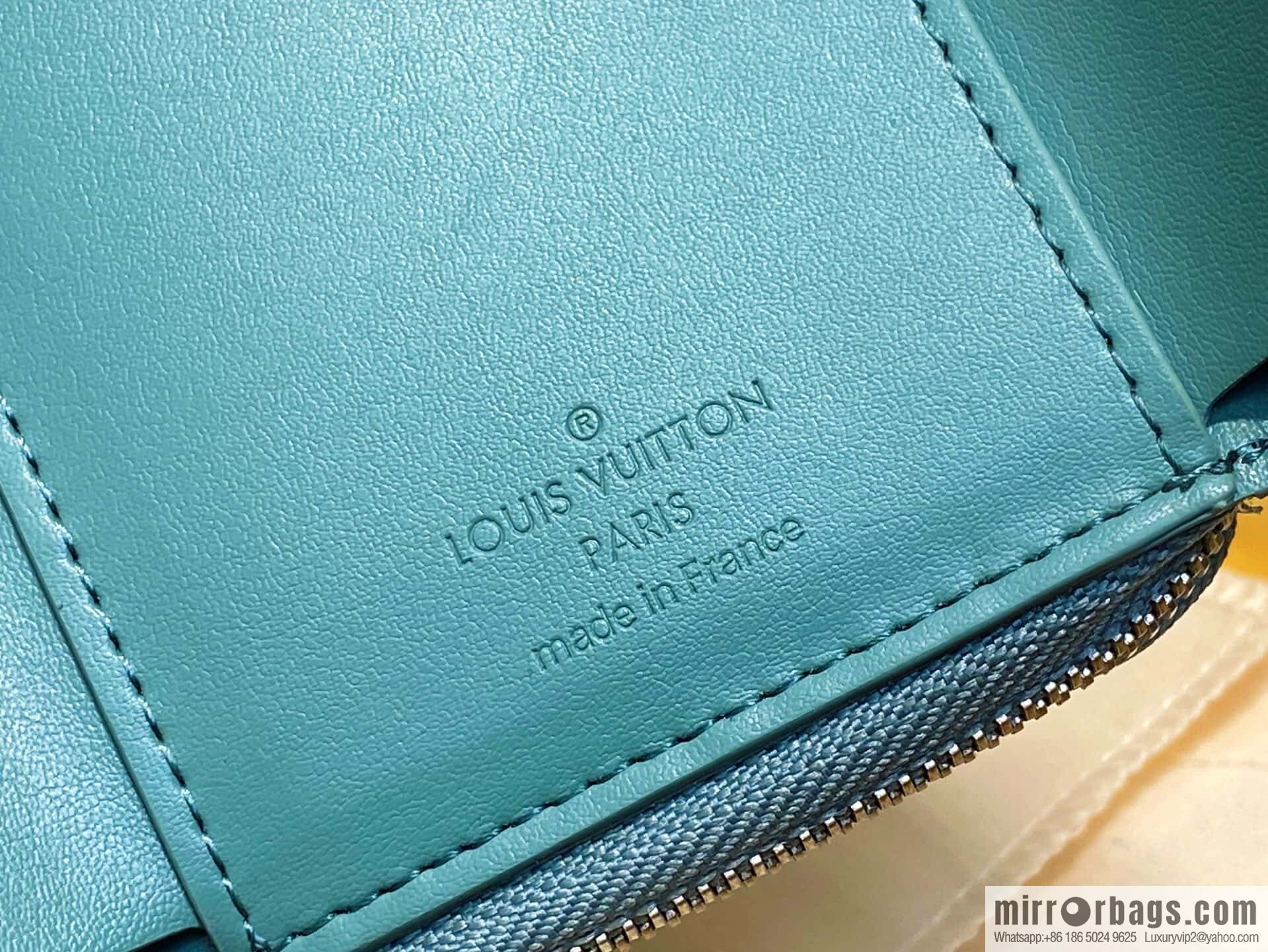 [Boutique‑grade] M14143 mint green, full leather tri-fold wallet Portfolio Pilot wallet
