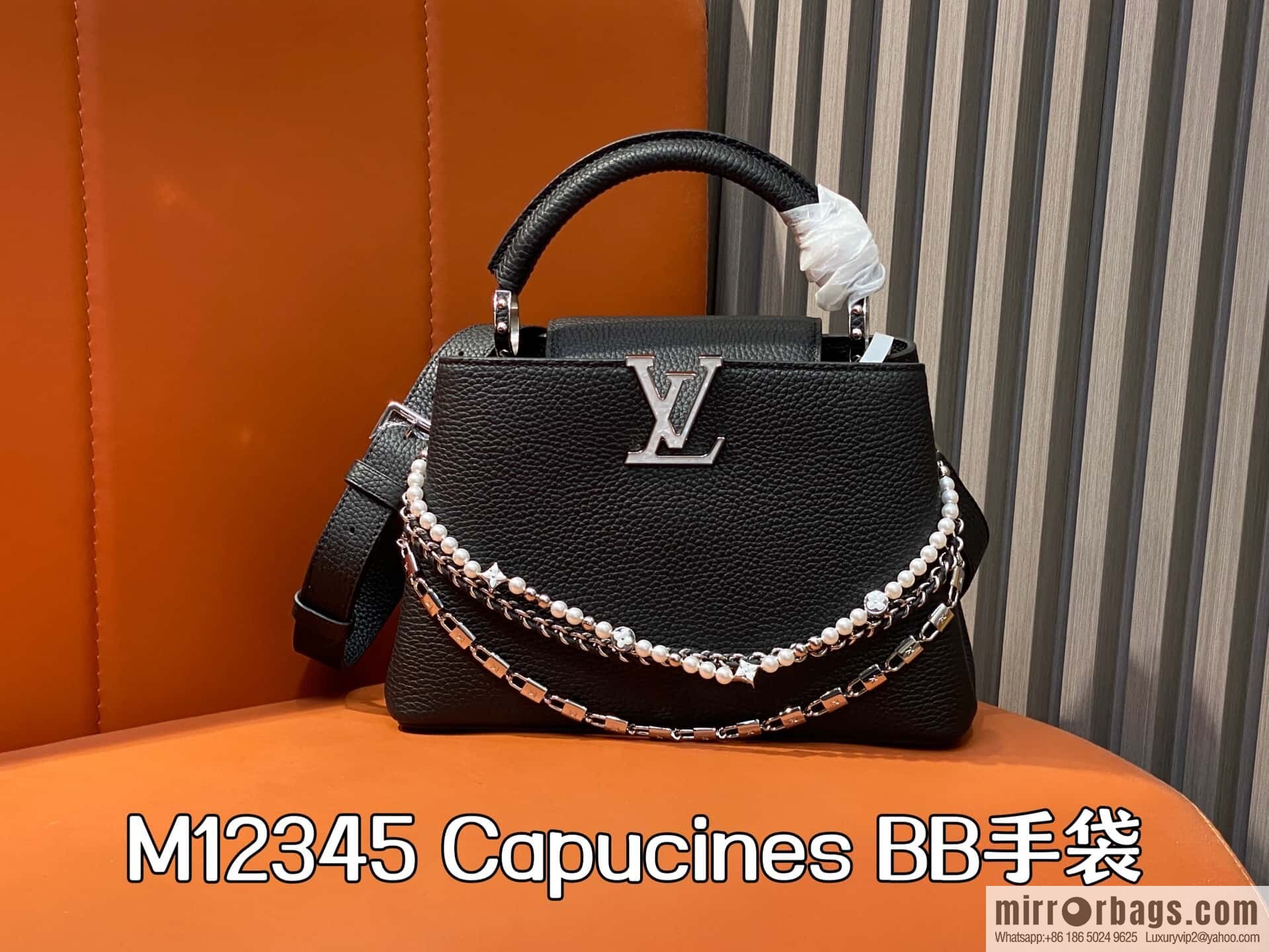 [Boutique‑grade] M12345 black, full leather cap, this Capucines BB handbag.
