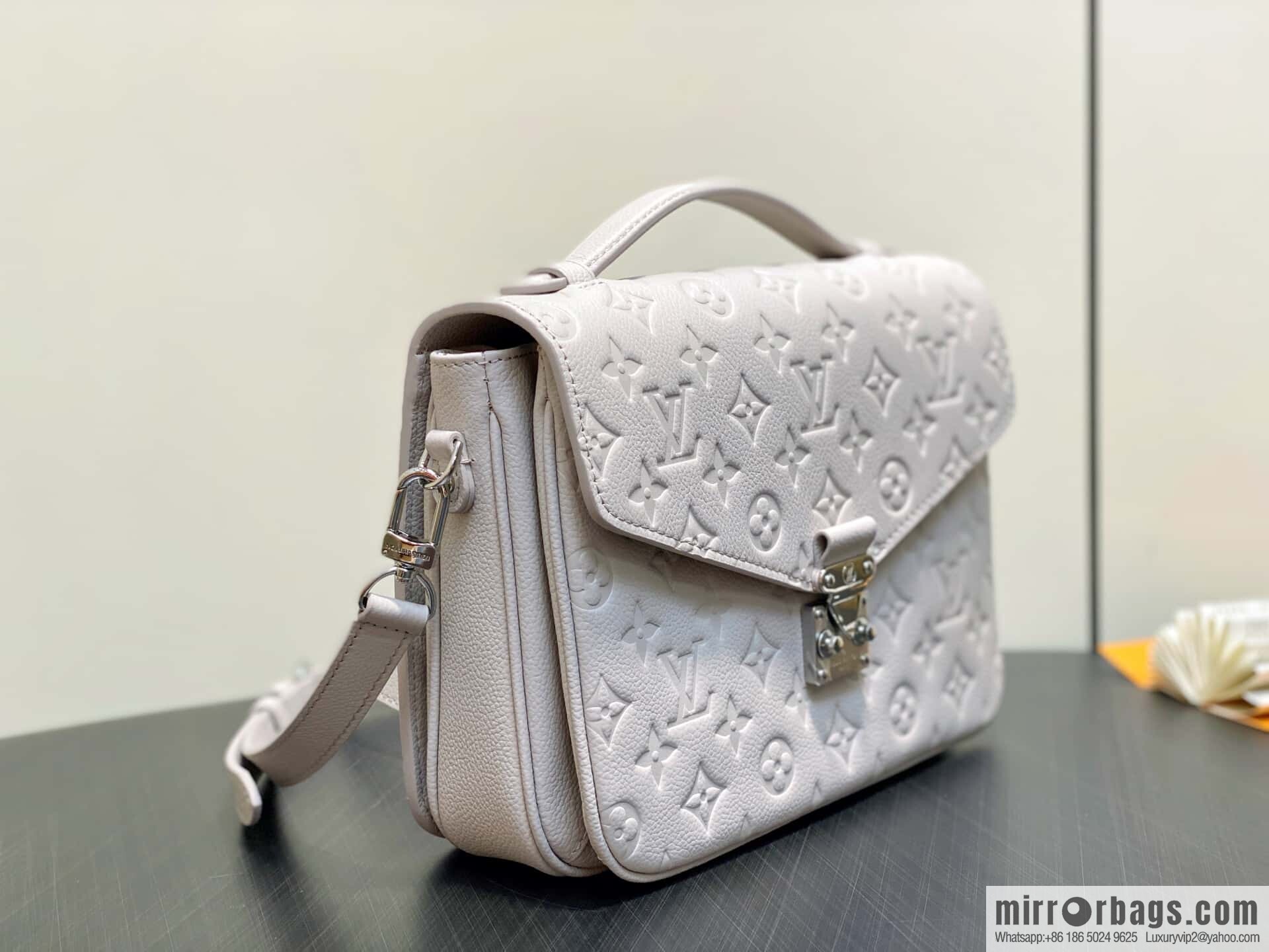 [Boutique‑grade] M41487 hazy gray taro purple, full leather embossed messenger bag Pochette Métis handbag
