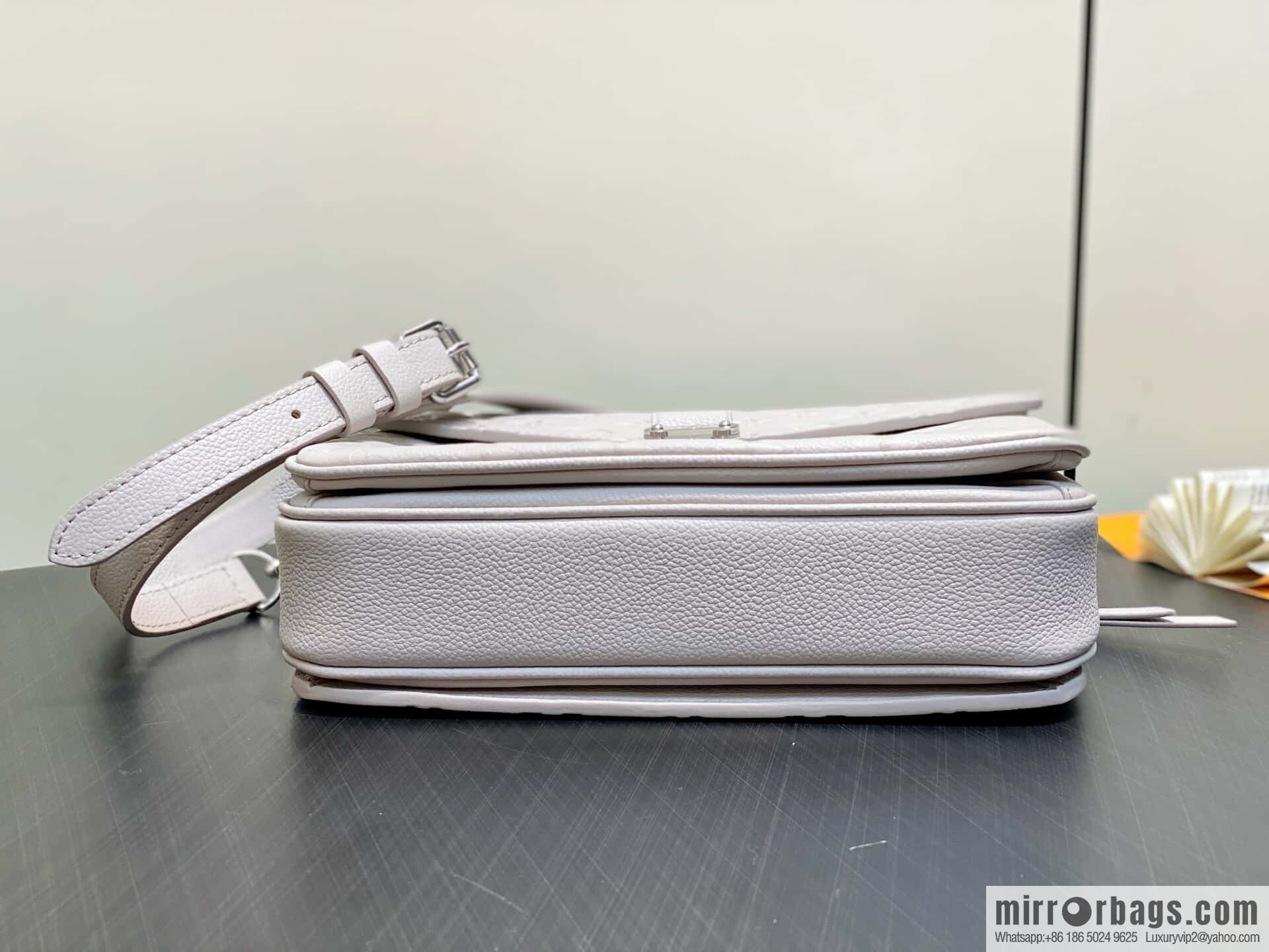 [Boutique‑grade] M41487 hazy gray taro purple, full leather embossed messenger bag Pochette Métis handbag