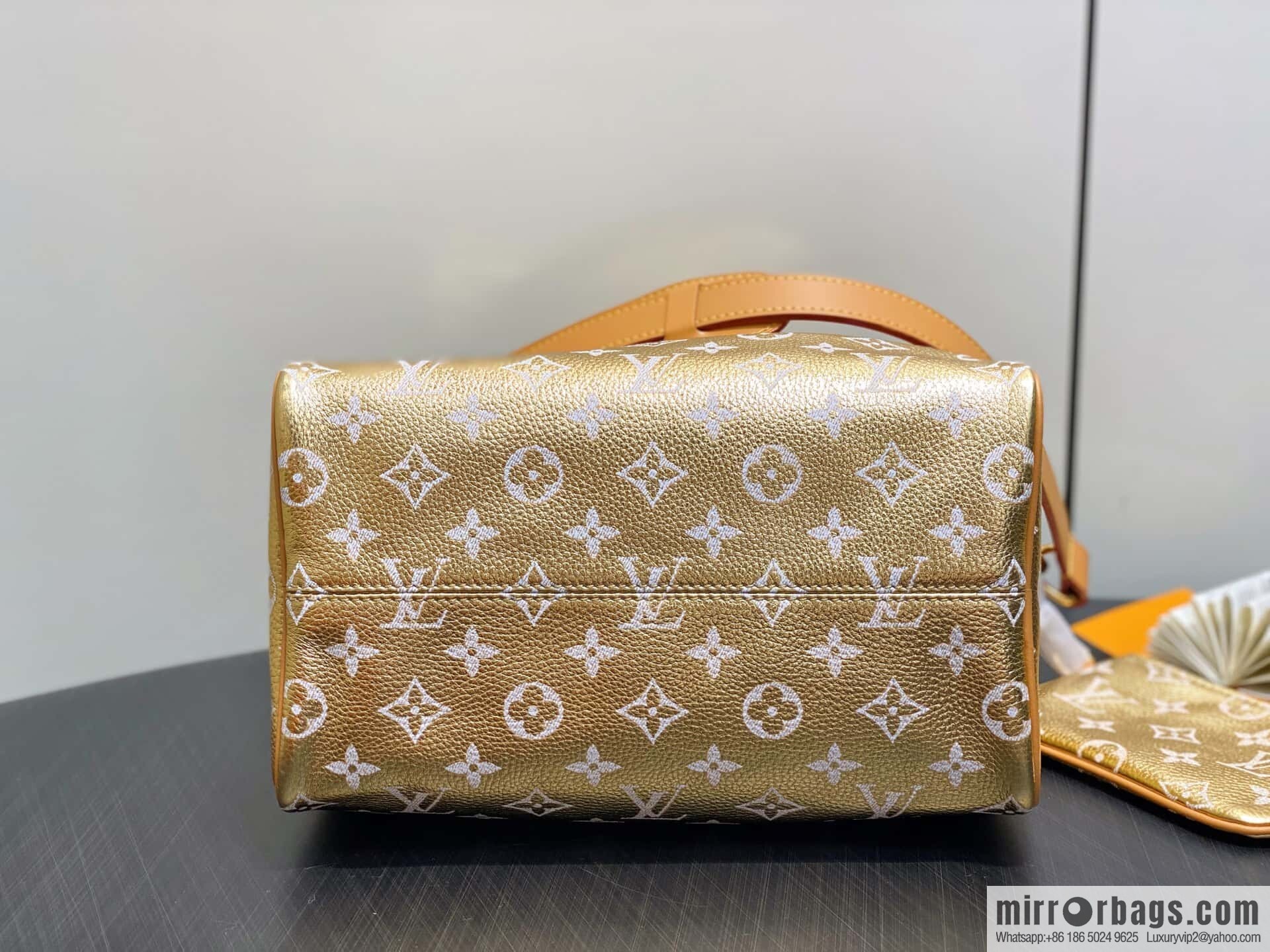 [Boutique‑grade] M24440 gold, full leather speedy pillow bag SPEEDY P9 BANDOULIZRE25 handbag