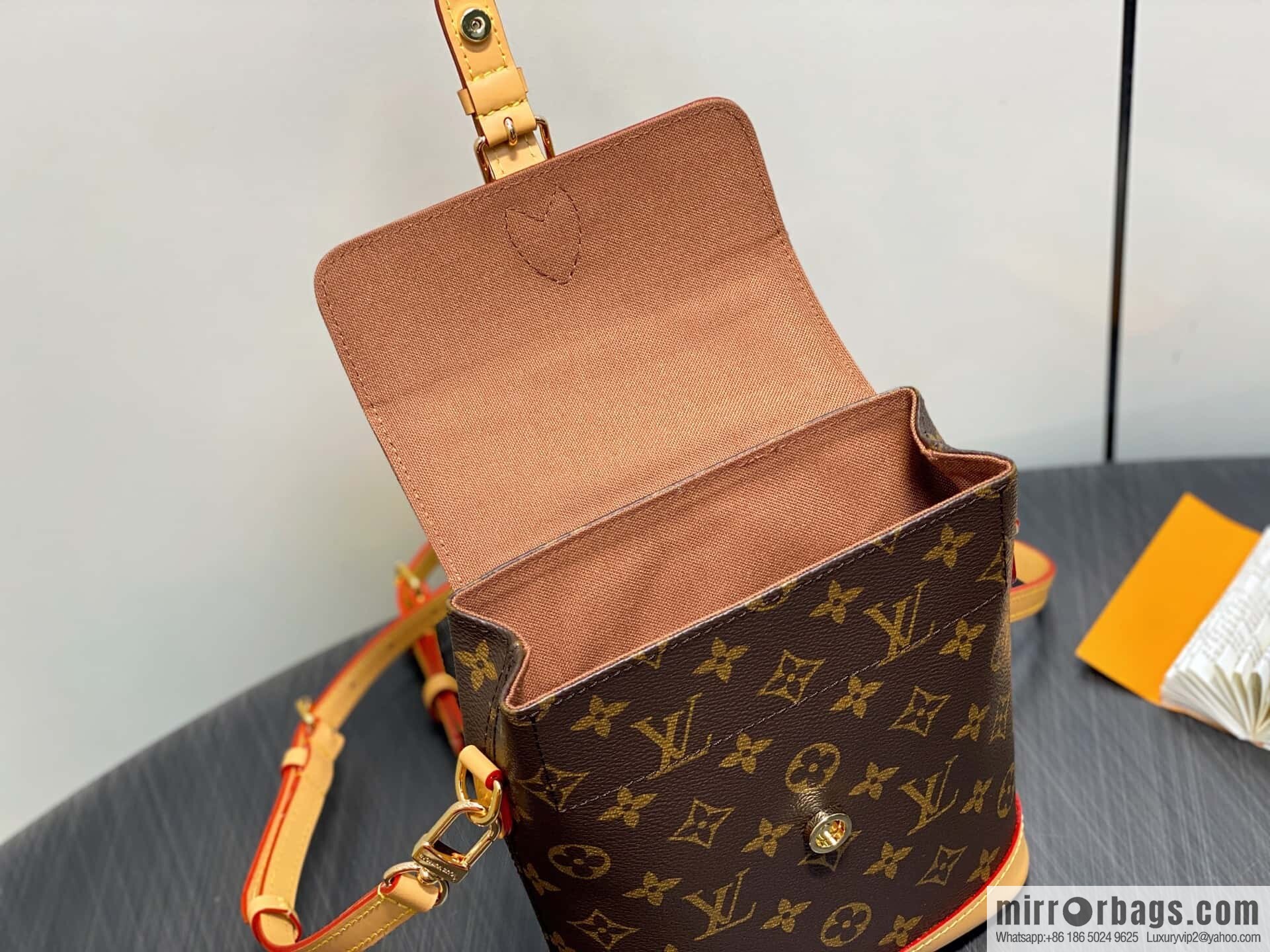 [Boutique‑grade] M14651 presbyopia yellow leather, mini backpack SOHO mini backpack