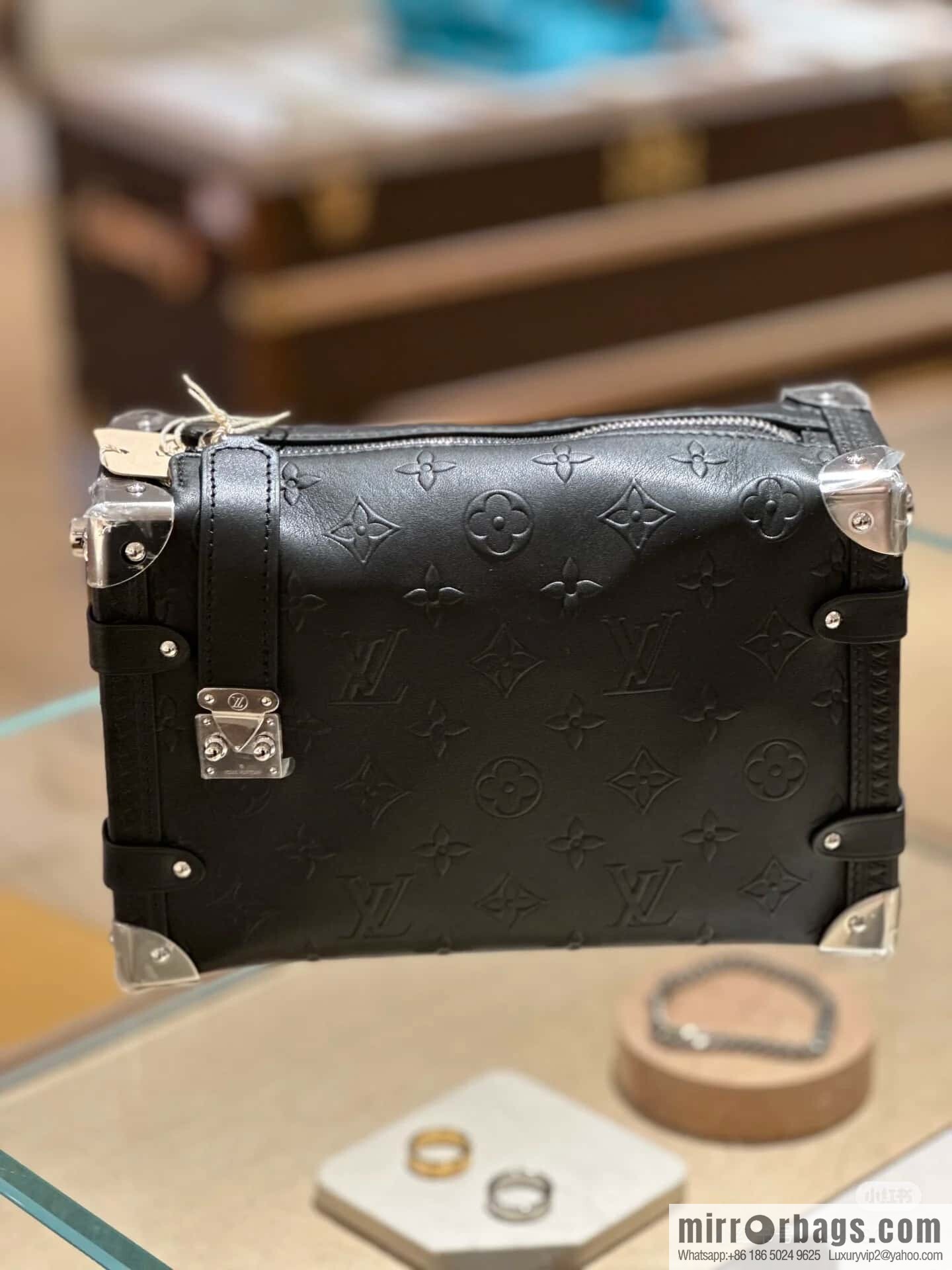 [Boutique‑grade] M14572 black full leather, soft box bag box Petite Malle handbag