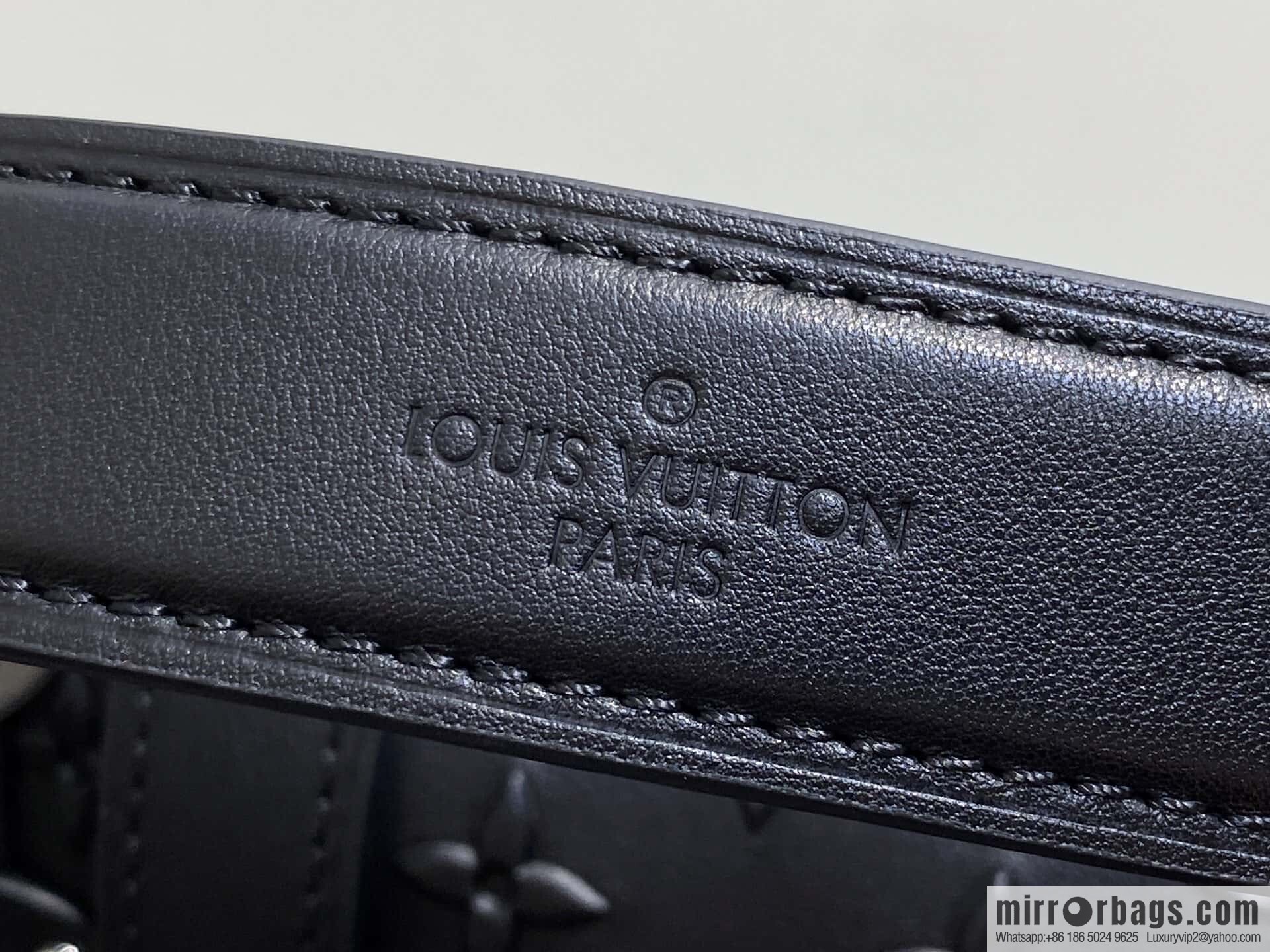[Boutique‑grade] M14572 black full leather, soft box bag box Petite Malle handbag