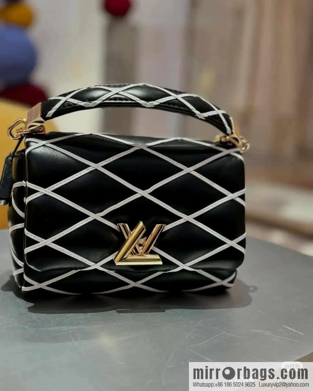 [Boutique‑grade] M12004 black and white full leather, chain bag diamond Twist GO-14 small handbag