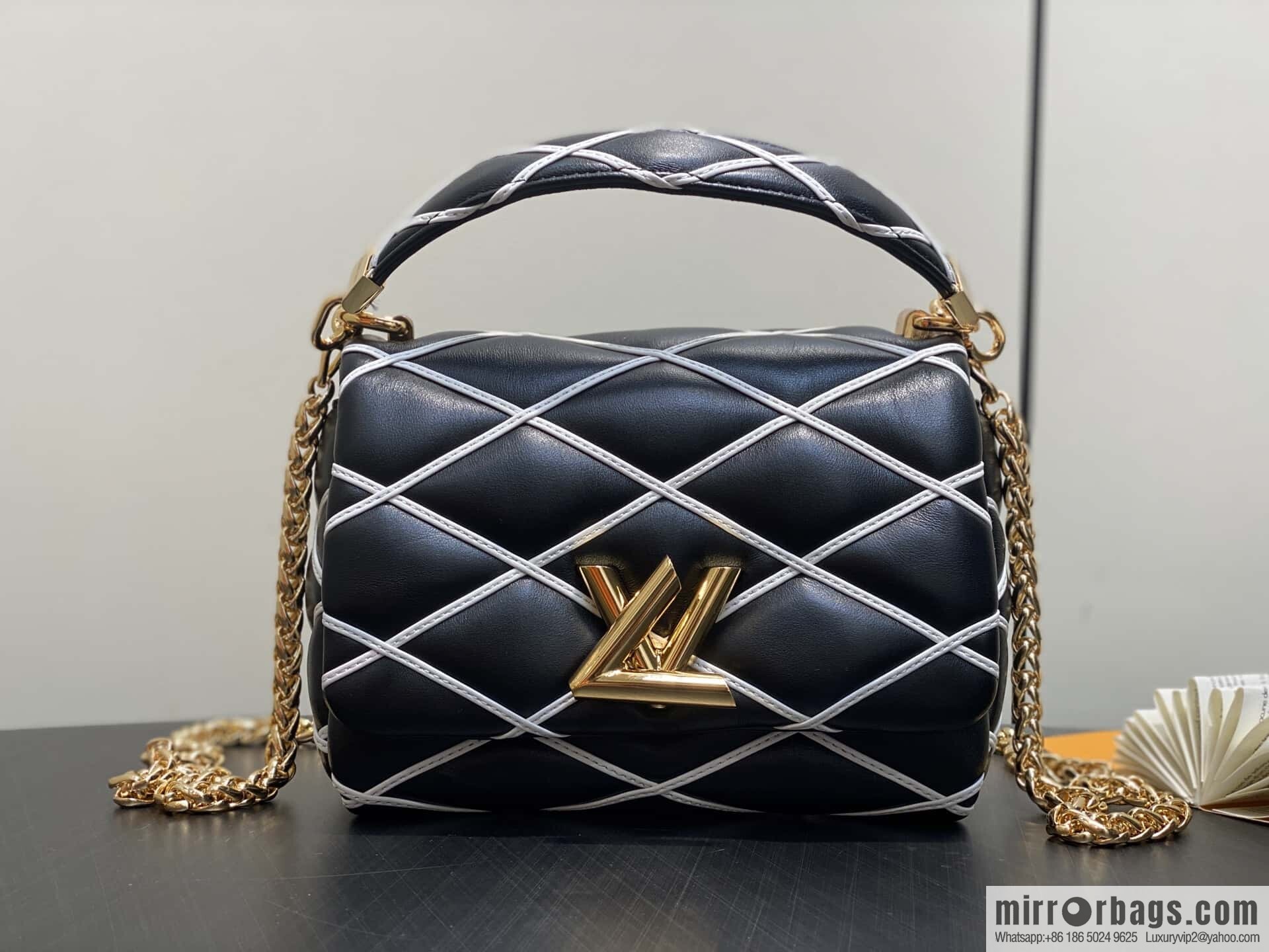 [Boutique‑grade] M12004 black and white full leather, chain bag diamond Twist GO-14 small handbag