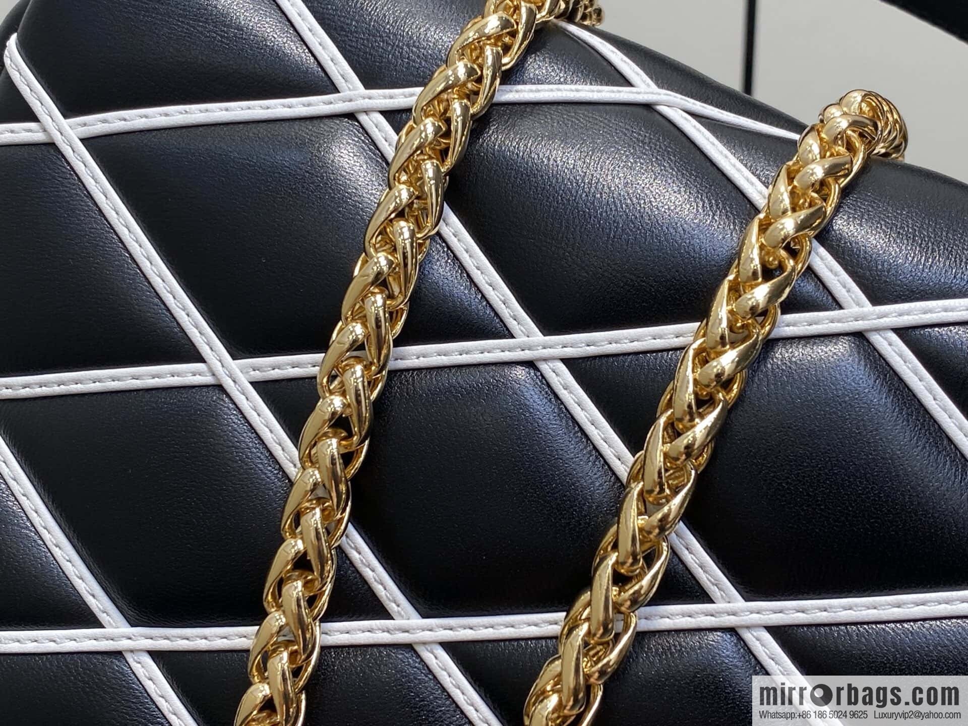 [Boutique‑grade] M12004 black and white full leather, chain bag diamond Twist GO-14 small handbag