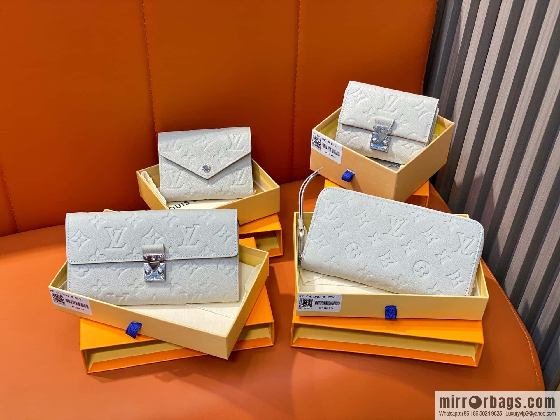 [Boutique‑grade] M13463 light gray, full leather flip wallet Sarah wallet