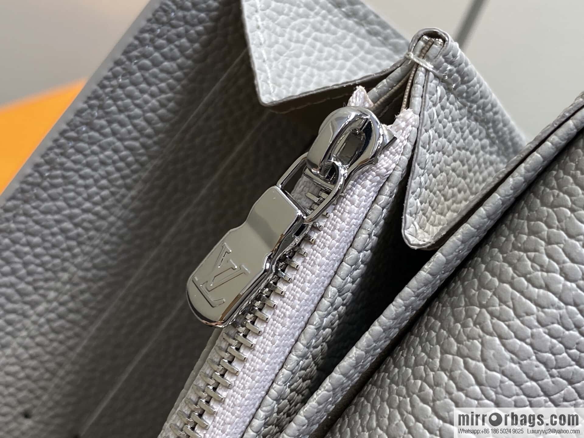 [Boutique‑grade] M13463 light gray, full leather flip wallet Sarah wallet