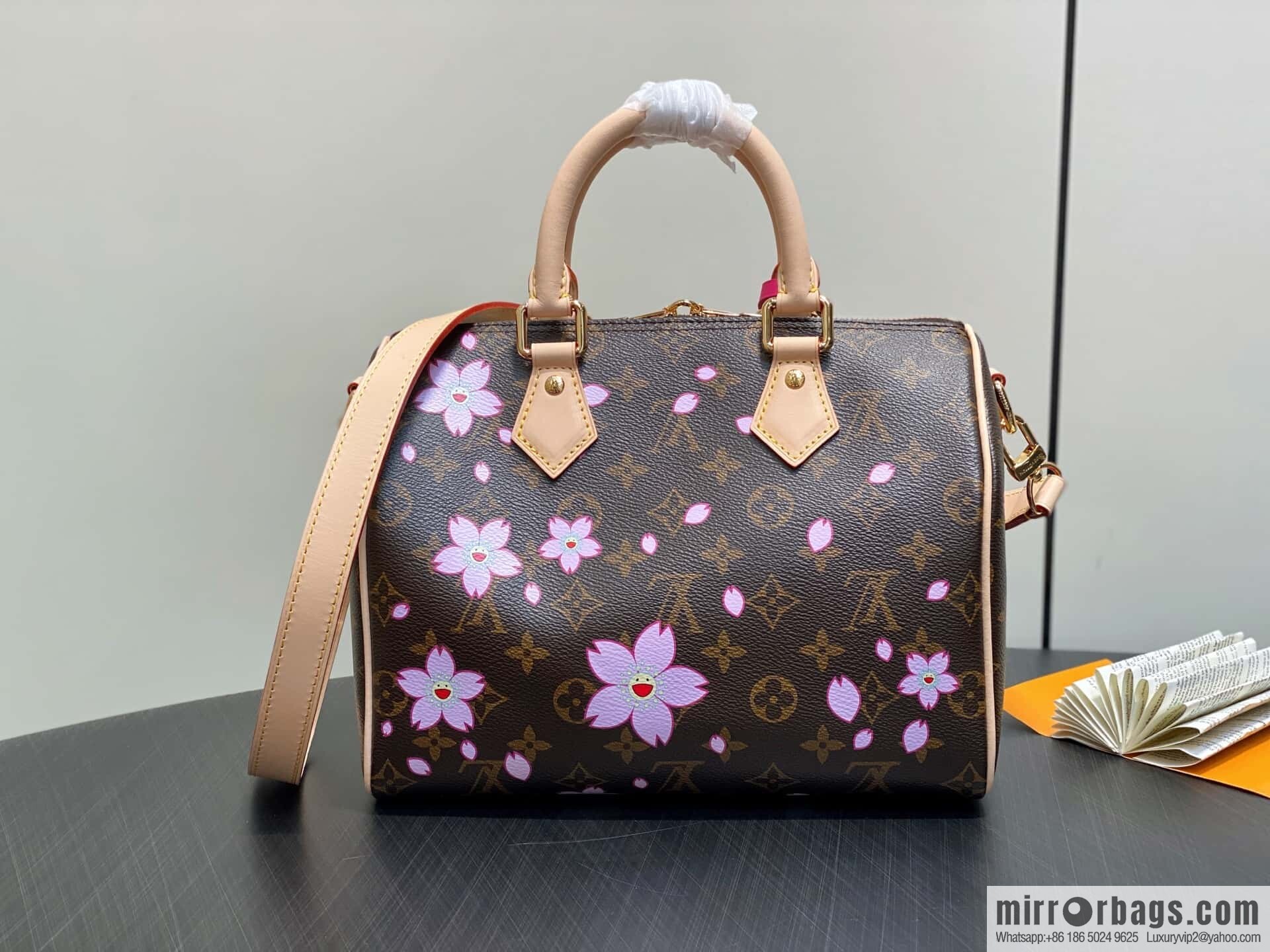 [Boutique‑grade] M14174 presbyopia, cherry blossom/Murakami Takashi, pillow bag speedy LV x TM SPEEDY BANDOULIIZRE 25 handbag