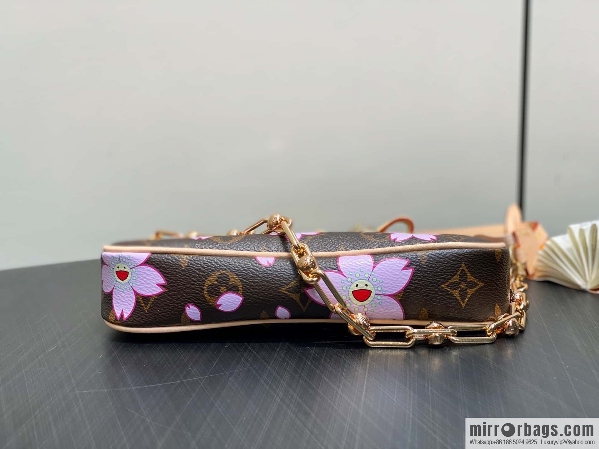 [Boutique‑grade] M13666 presbyopia, cherry blossom/Takashi Murakami, chain bag mahjong bag LVXTM POCHETTE mahjong bag