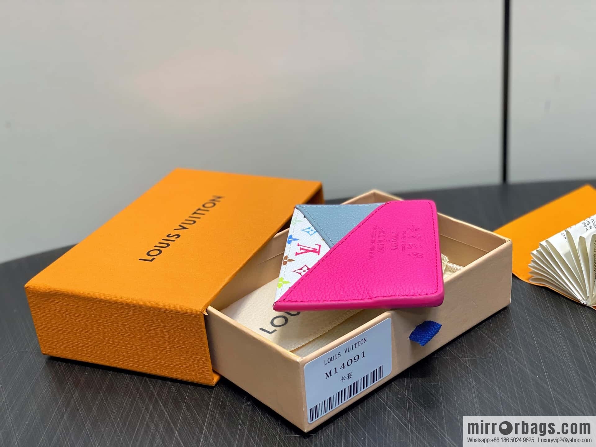 [Boutique‑grade] M14091 rose red, card bag wallet Criss-Cross LV x TM card holder