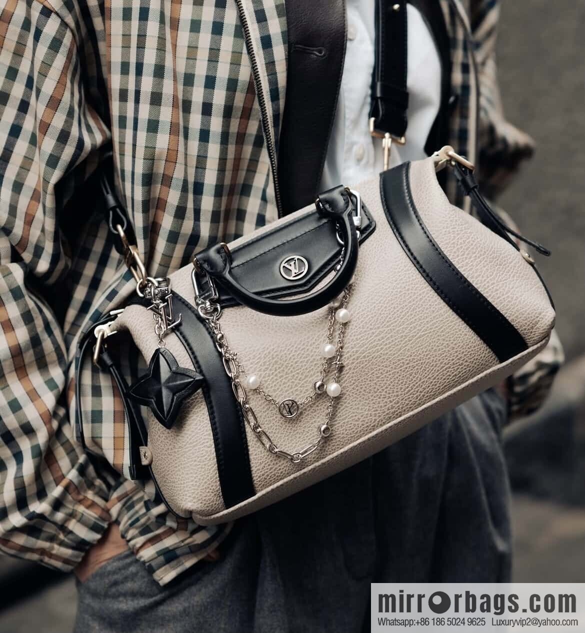 [Premium‑quality] M14721 taupe, full leather locomotive bag LV Biker small handbag M14514 black 2025 spring and summer show