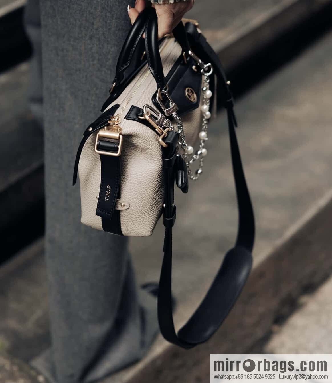 [Premium‑quality] M14721 taupe, full leather locomotive bag LV Biker small handbag M14514 black 2025 spring and summer show
