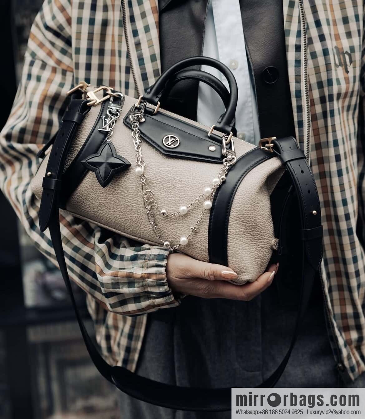[Premium‑quality] M14721 taupe, full leather locomotive bag LV Biker small handbag M14514 black 2025 spring and summer show