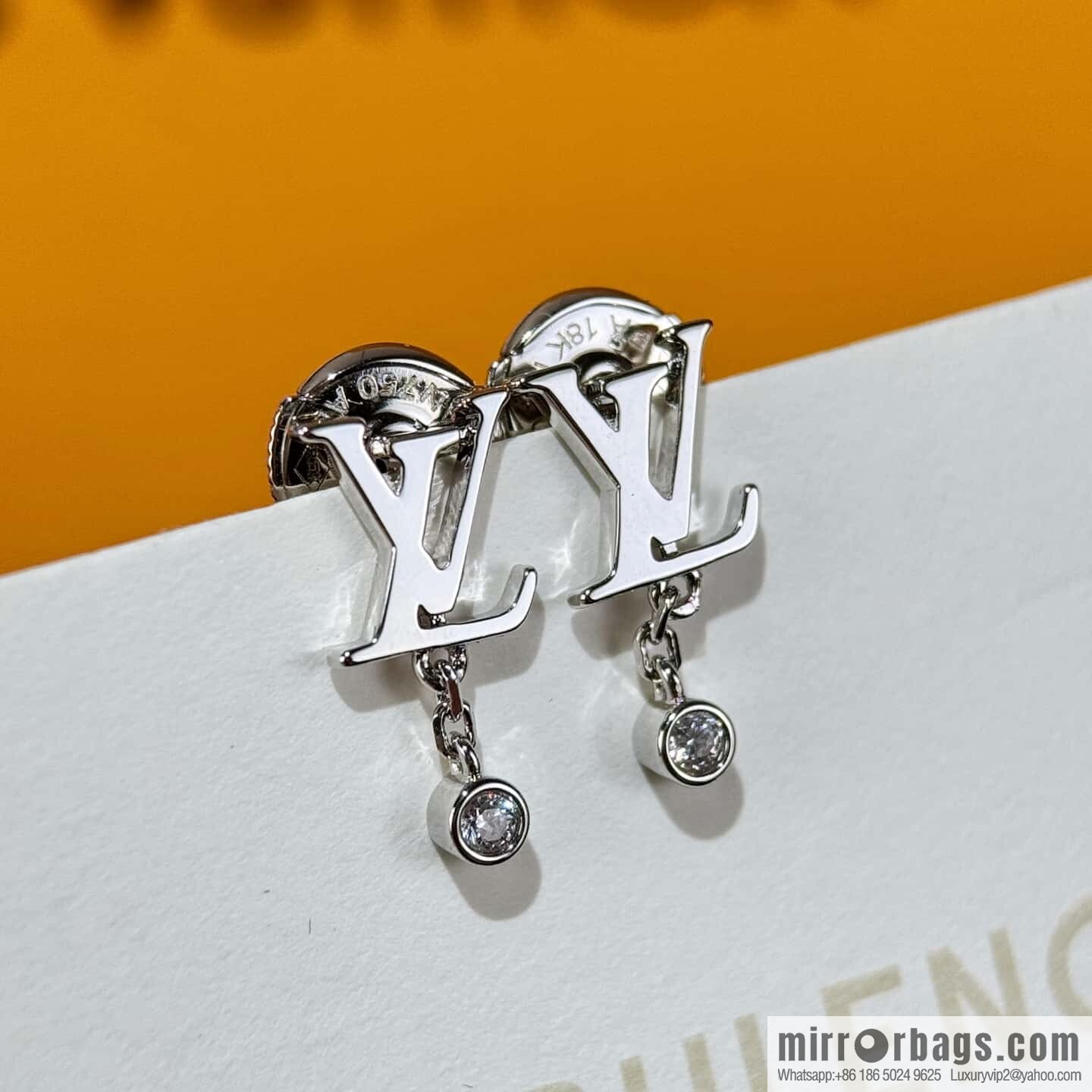 ❗️❗️New ❗️☀ Louis Vuitton LV floral stud earrings ☀