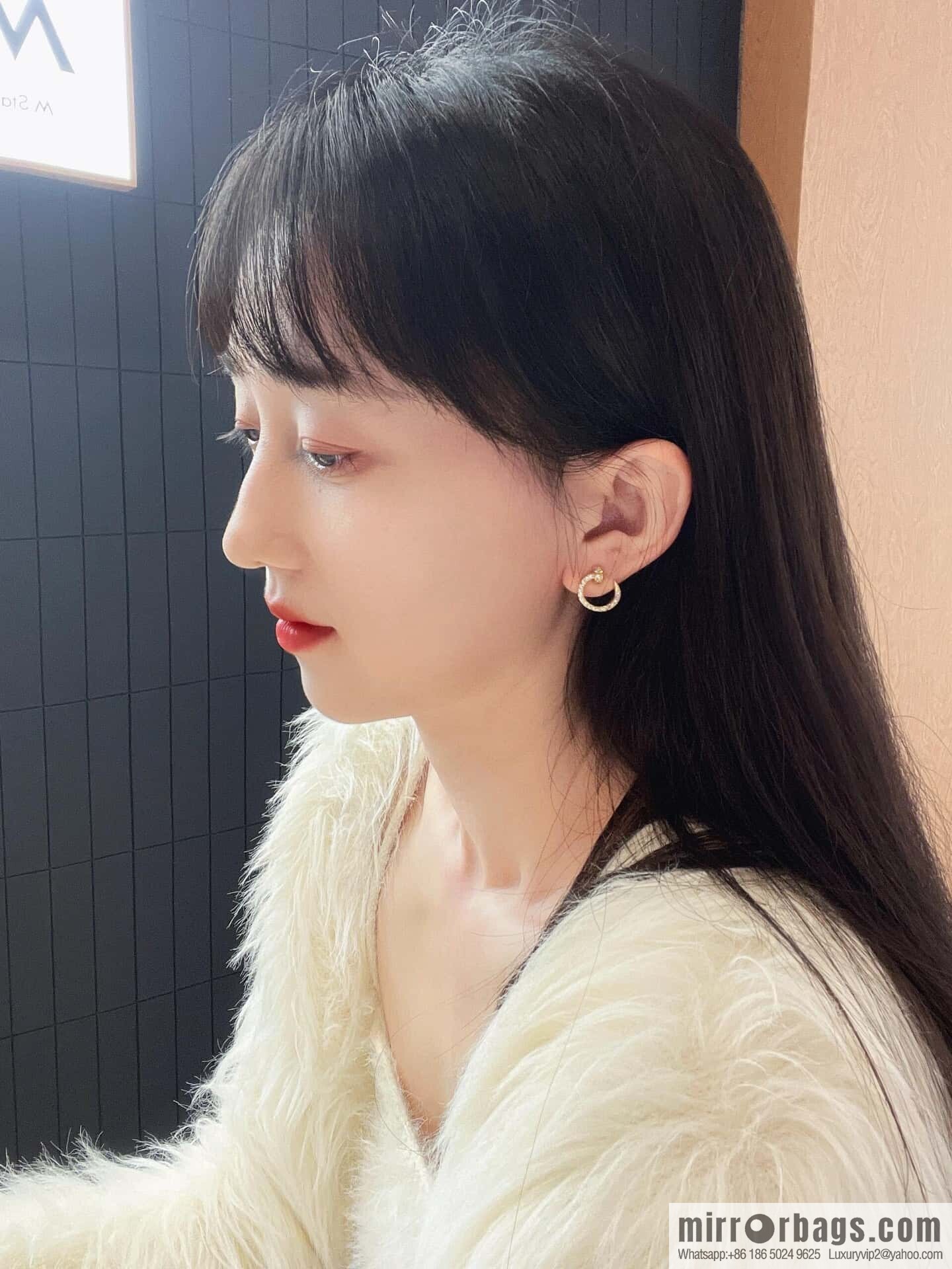 ☀️Cartier LOVE series, full drill nail earrings