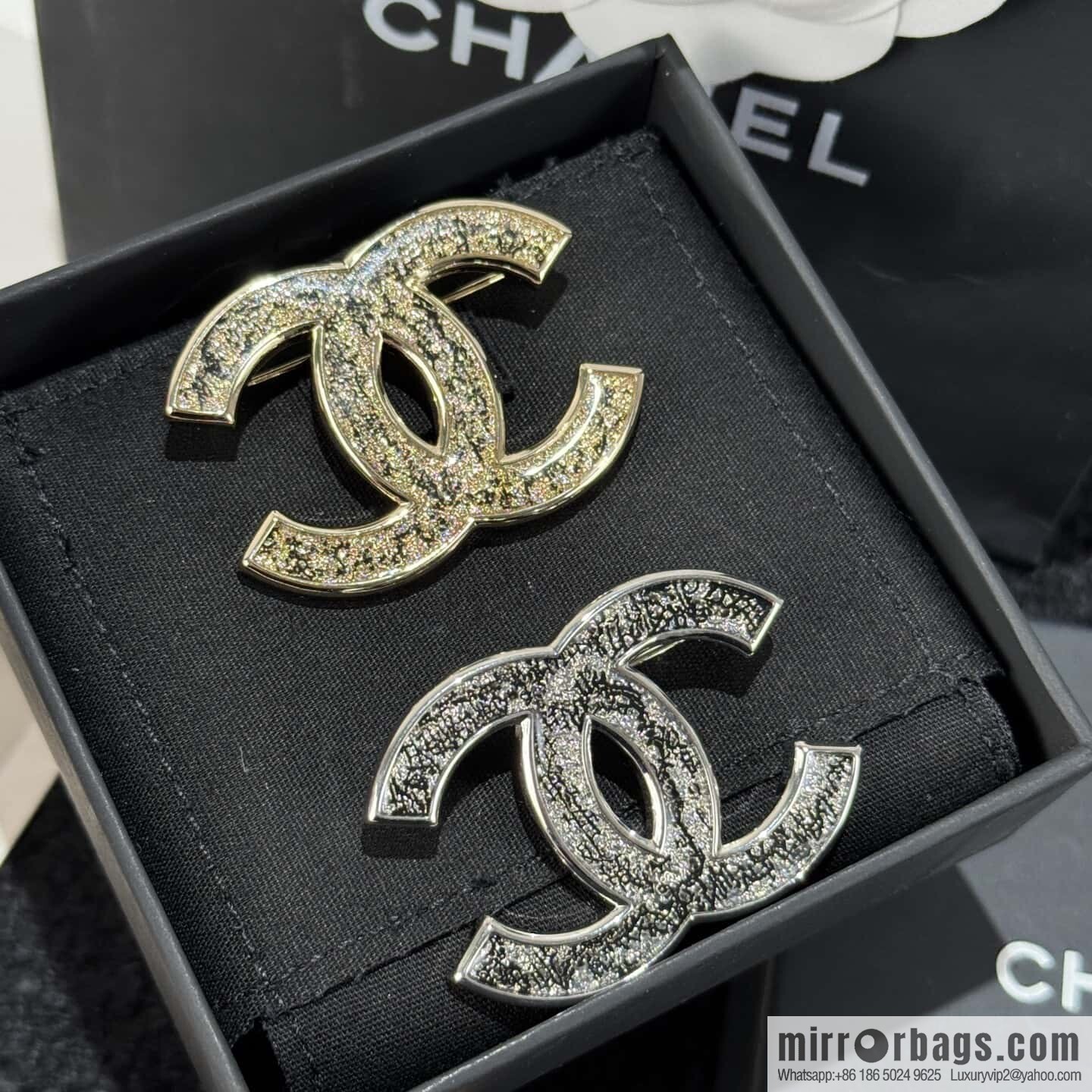 ☀️New ☑️ Chanel Double C Brooch