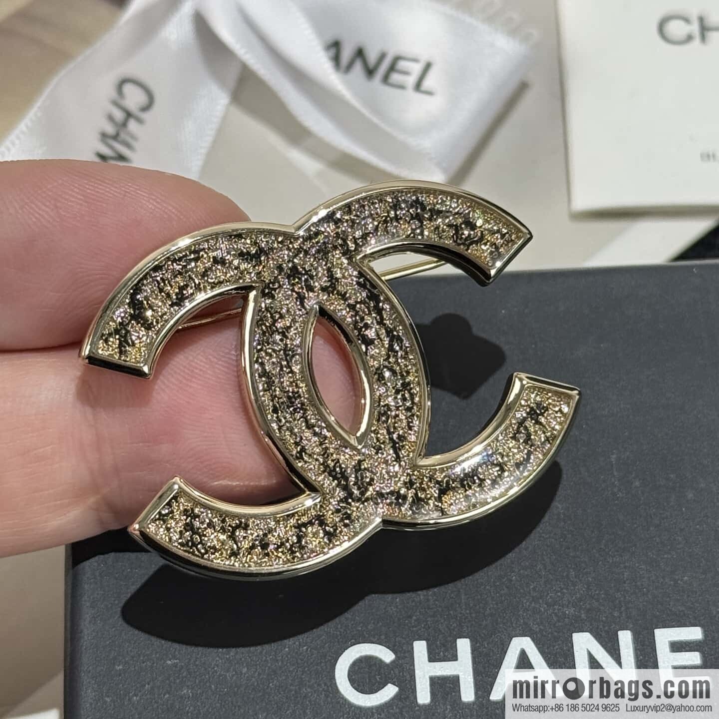 ☀️New ☑️ Chanel Double C Brooch
