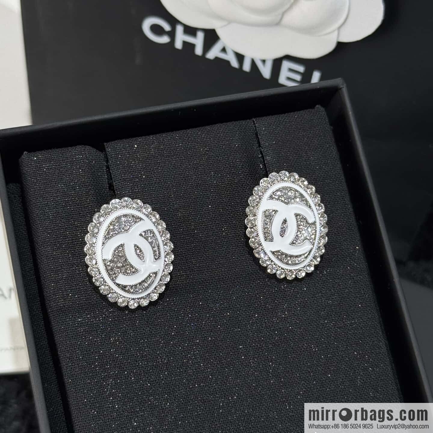 ☀️New ☑️ Chanel double c oval full diamond stud earrings