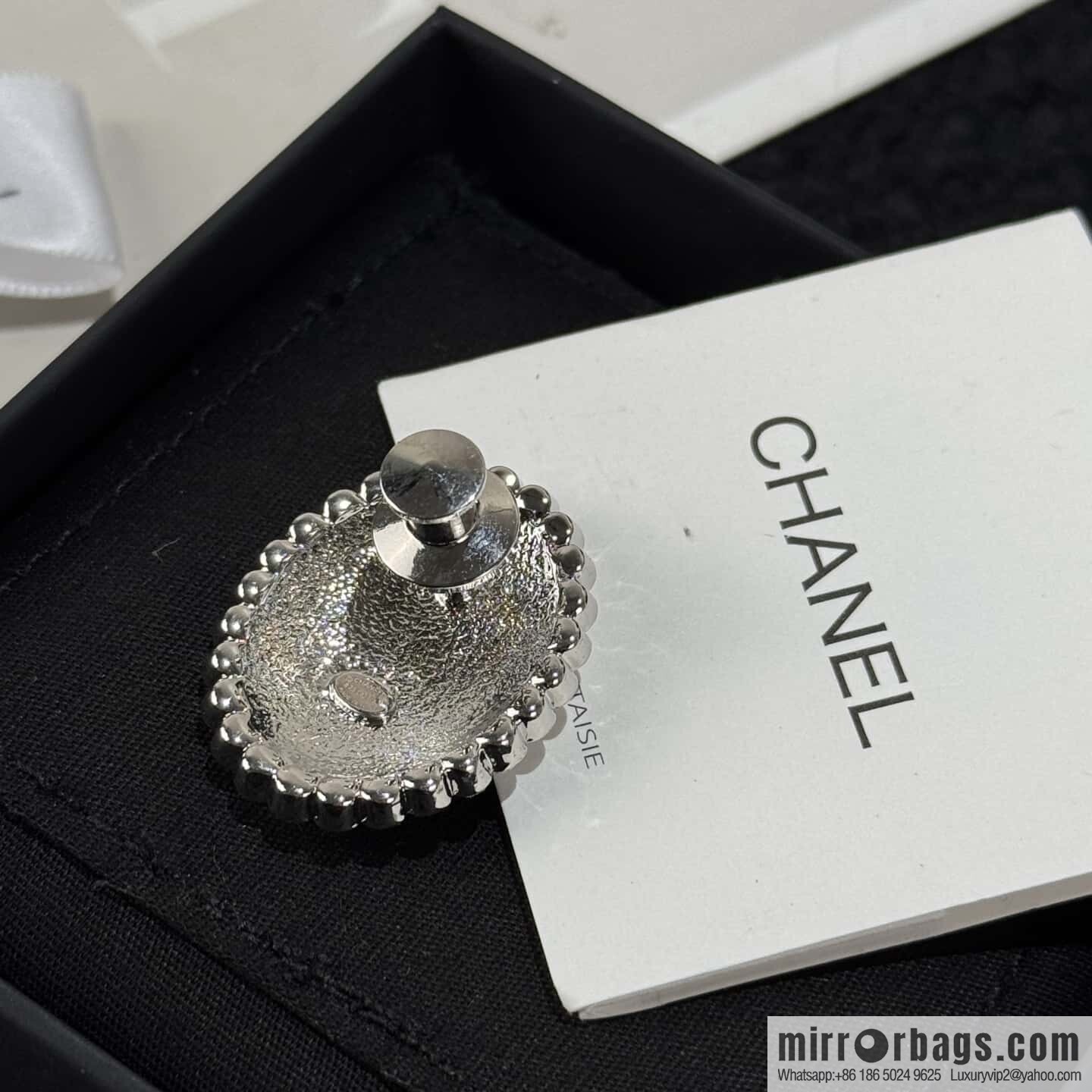 ☀️New ☑️ Chanel double c oval full diamond stud earrings