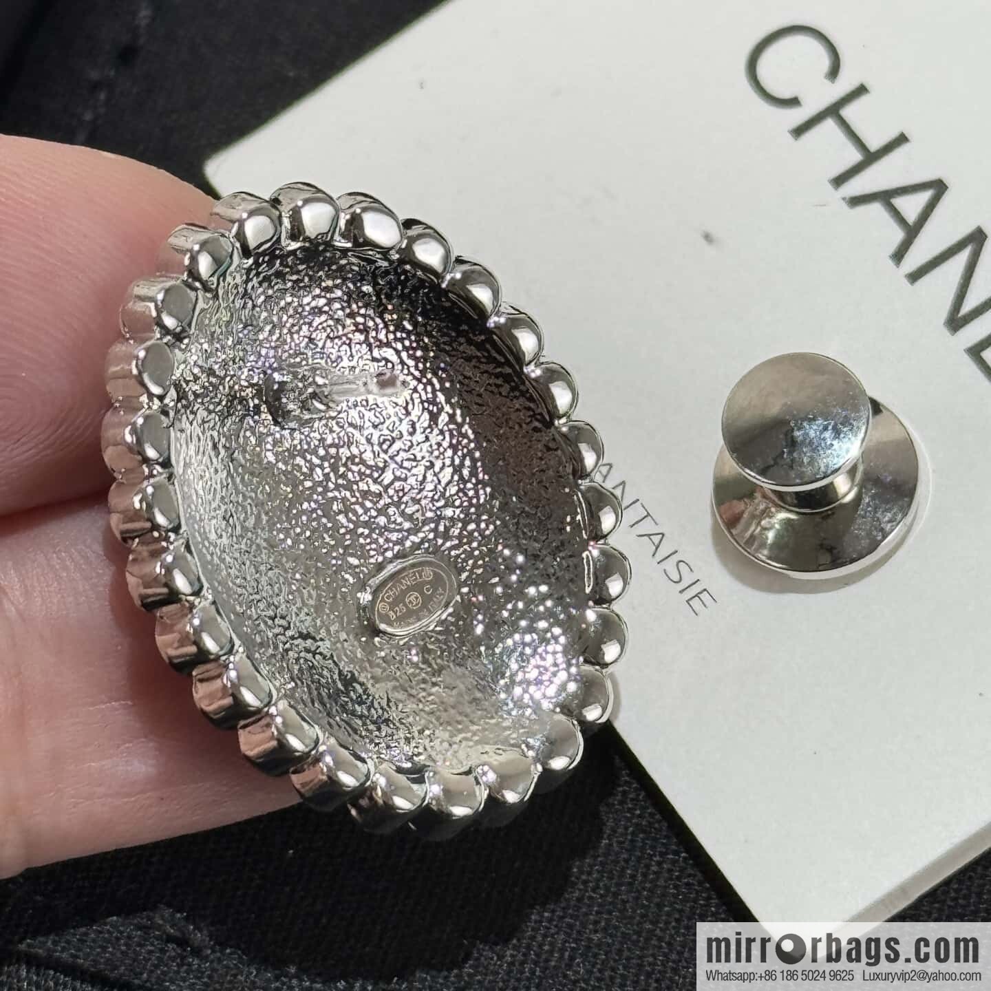 ☀️New ☑️ Chanel double c oval full diamond stud earrings