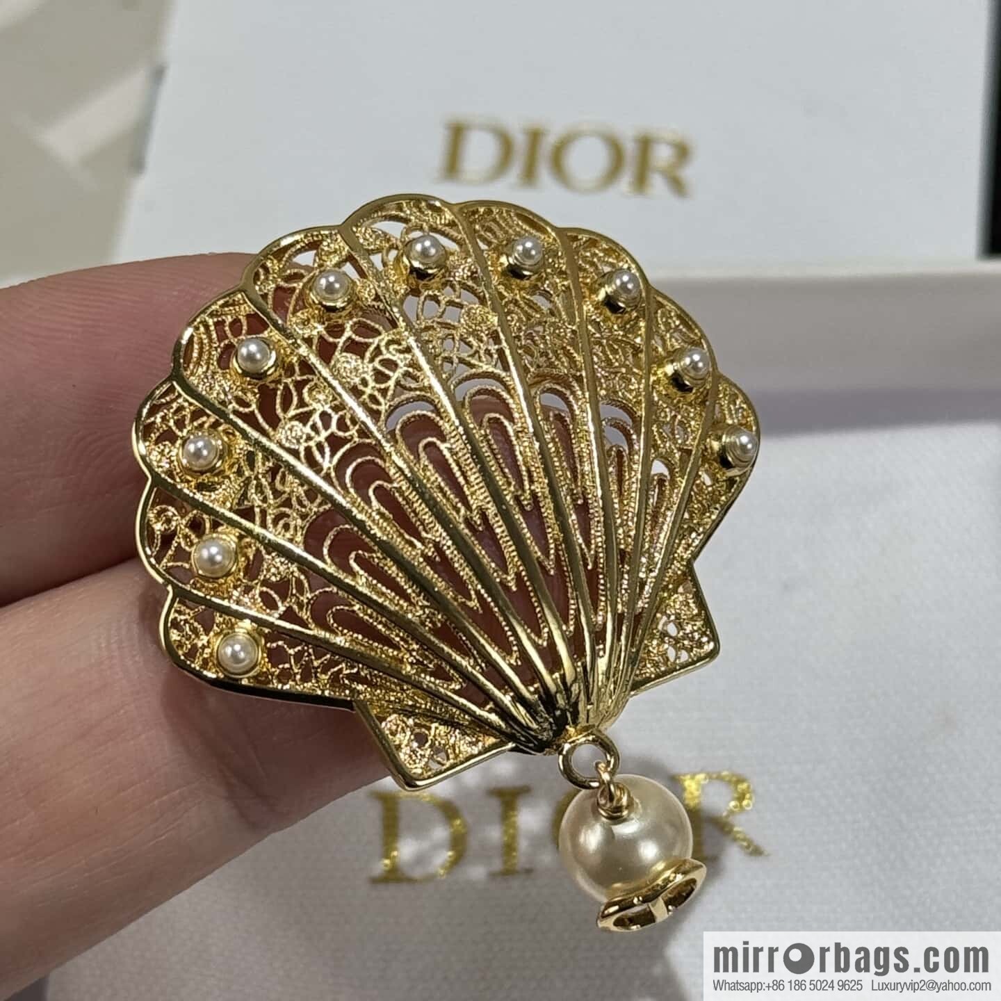 ❗️New ❗️ ☀️ new ☑️ Dior DIOR gold shell brooch ☀️