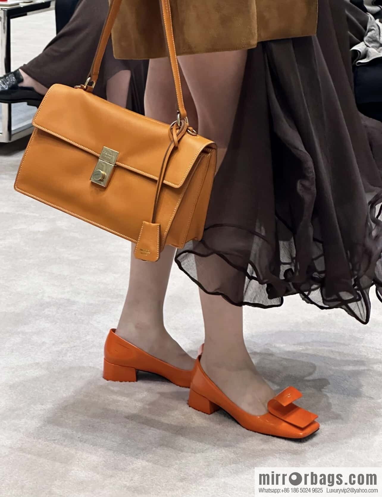 PRADA 🎉 new catwalk model 🎉 1BN023 calfskin 🎉🎉 orange