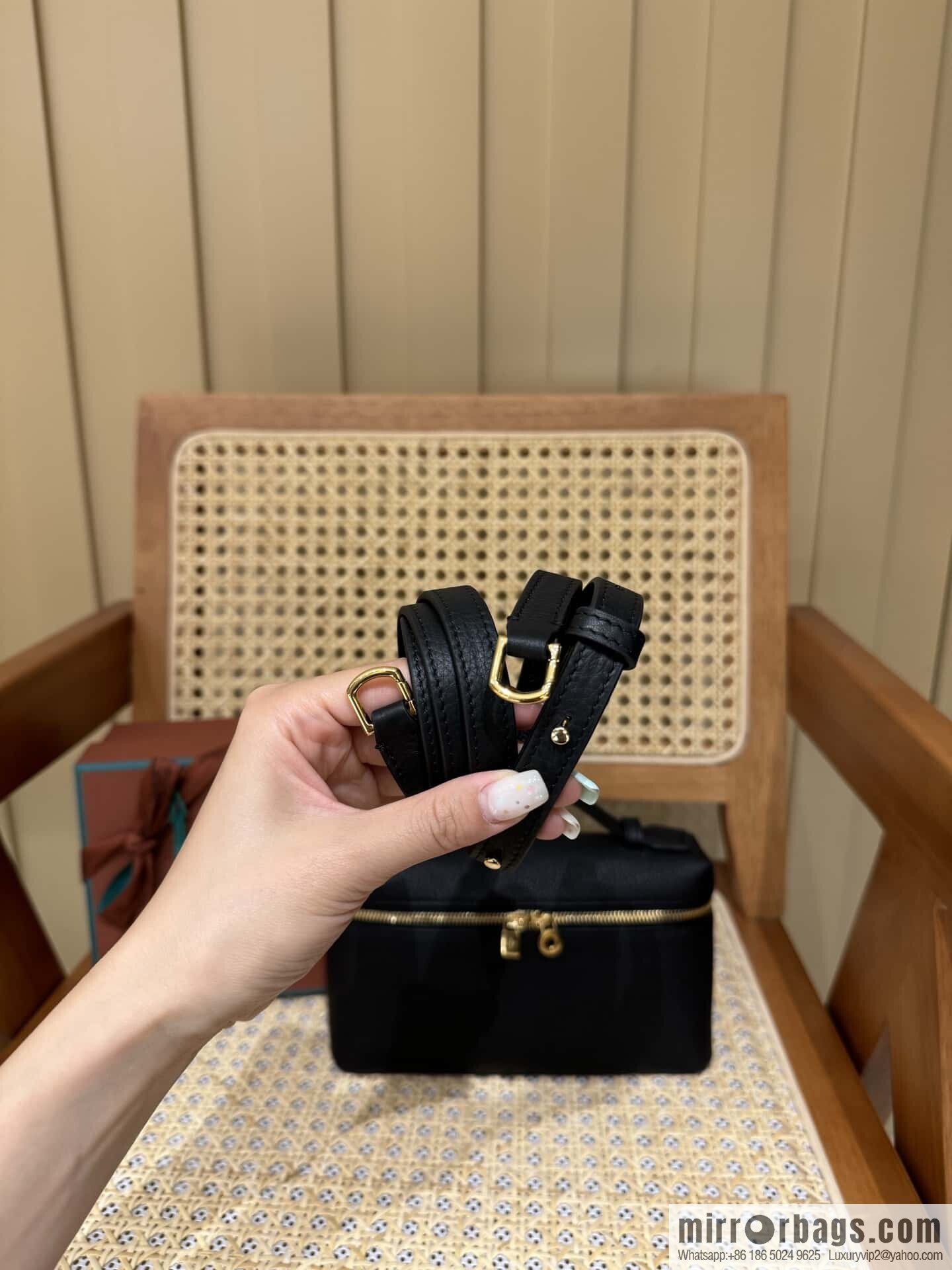 Loro Piana 2nd Generation Extra Pocket L19 Clutch Bag FAN4046 Black Gold Buckle