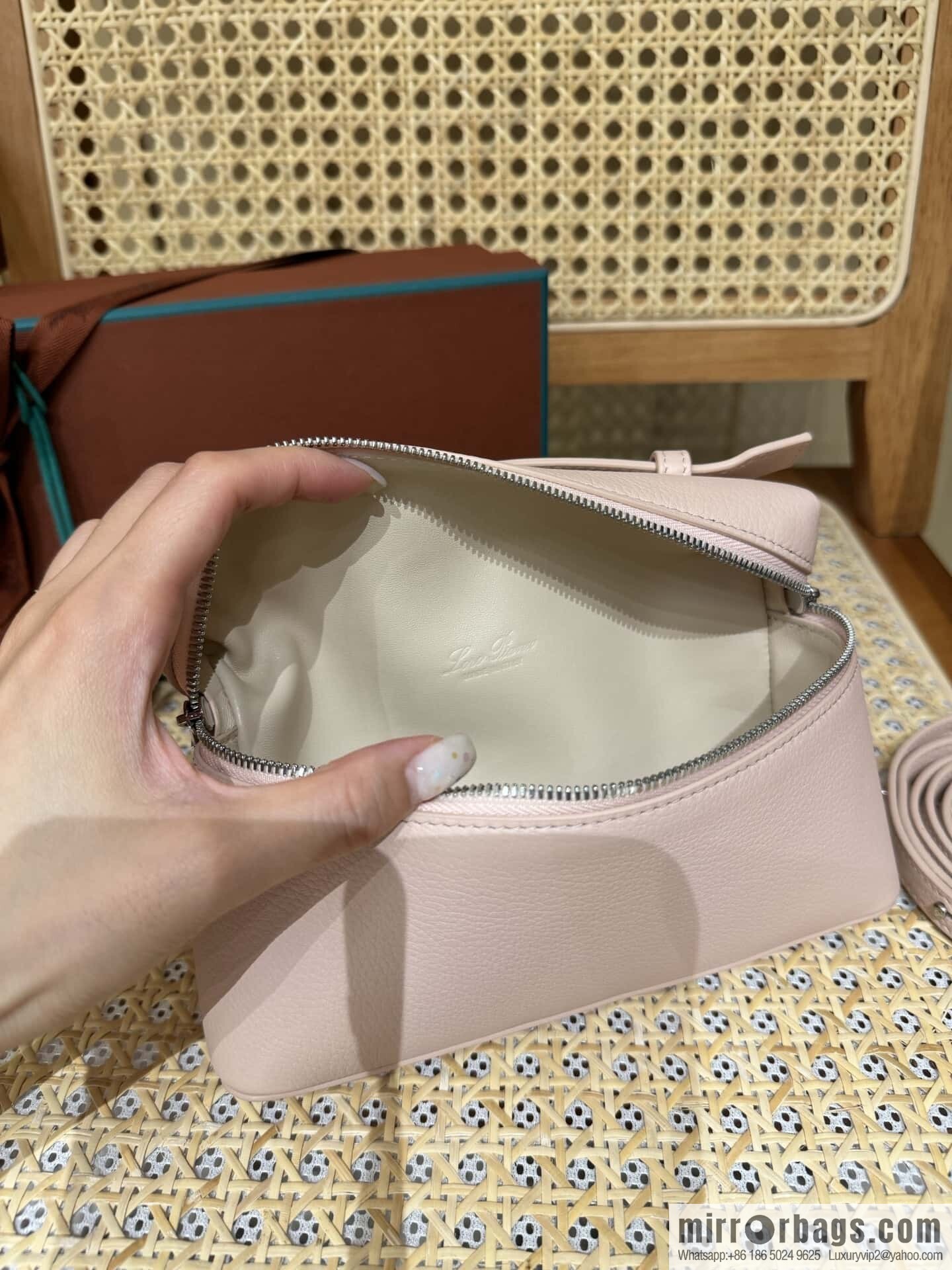 Loro Piana 2nd Generation Extra Pocket L19 Clutch Bag FAN4046 Marble Powder Silver Buckle