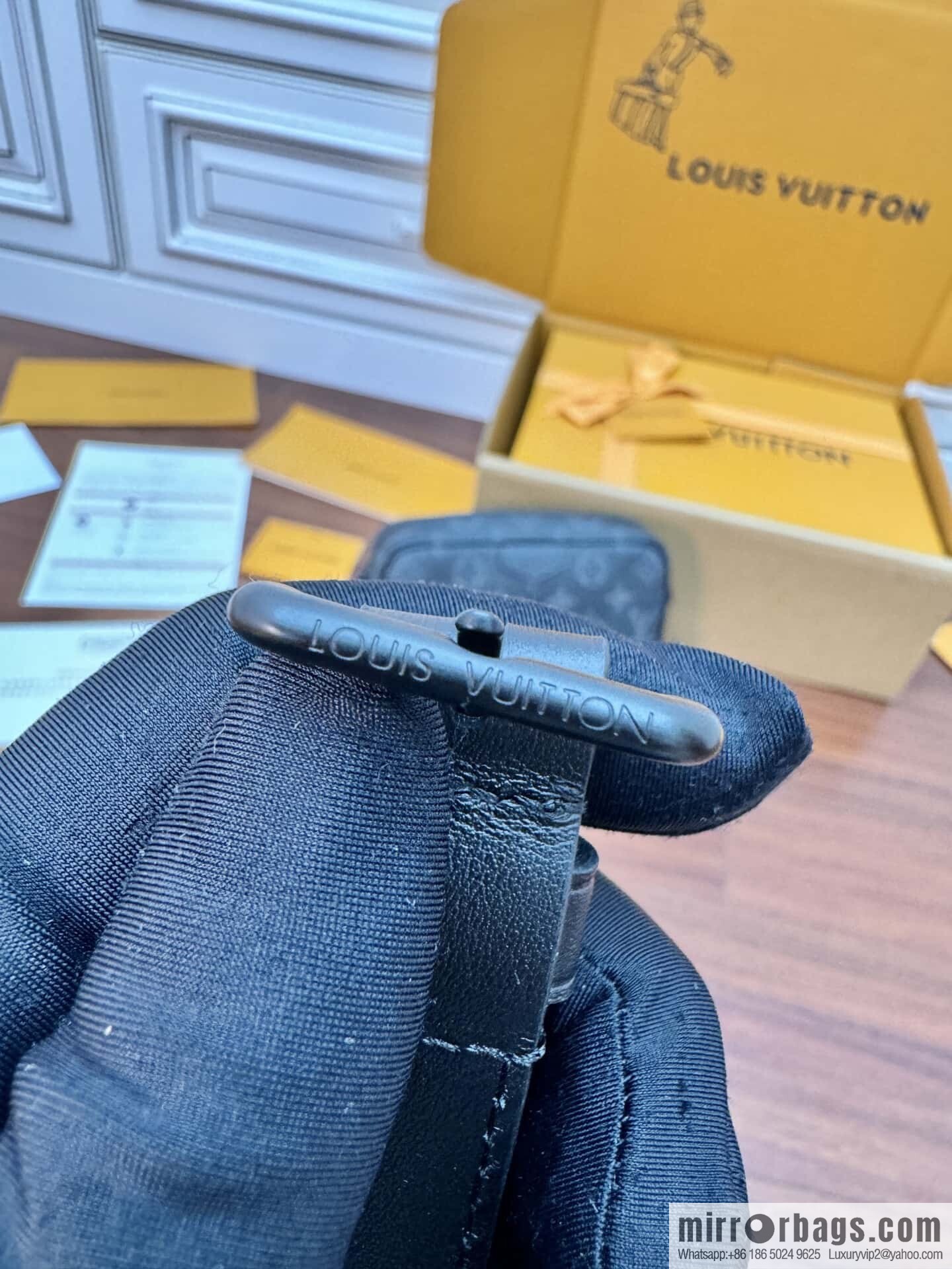 LV M14253 Trocadéro Wearable Wallet