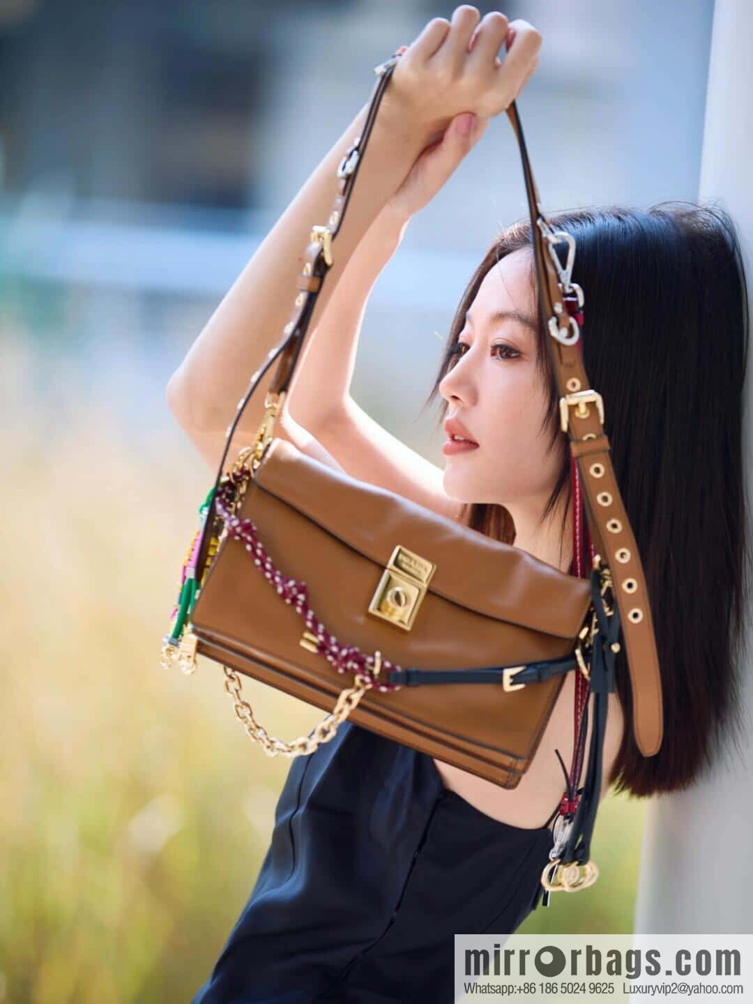 PRADA 🎉 new 🎉 1BD379 small 🎉🎉 new color