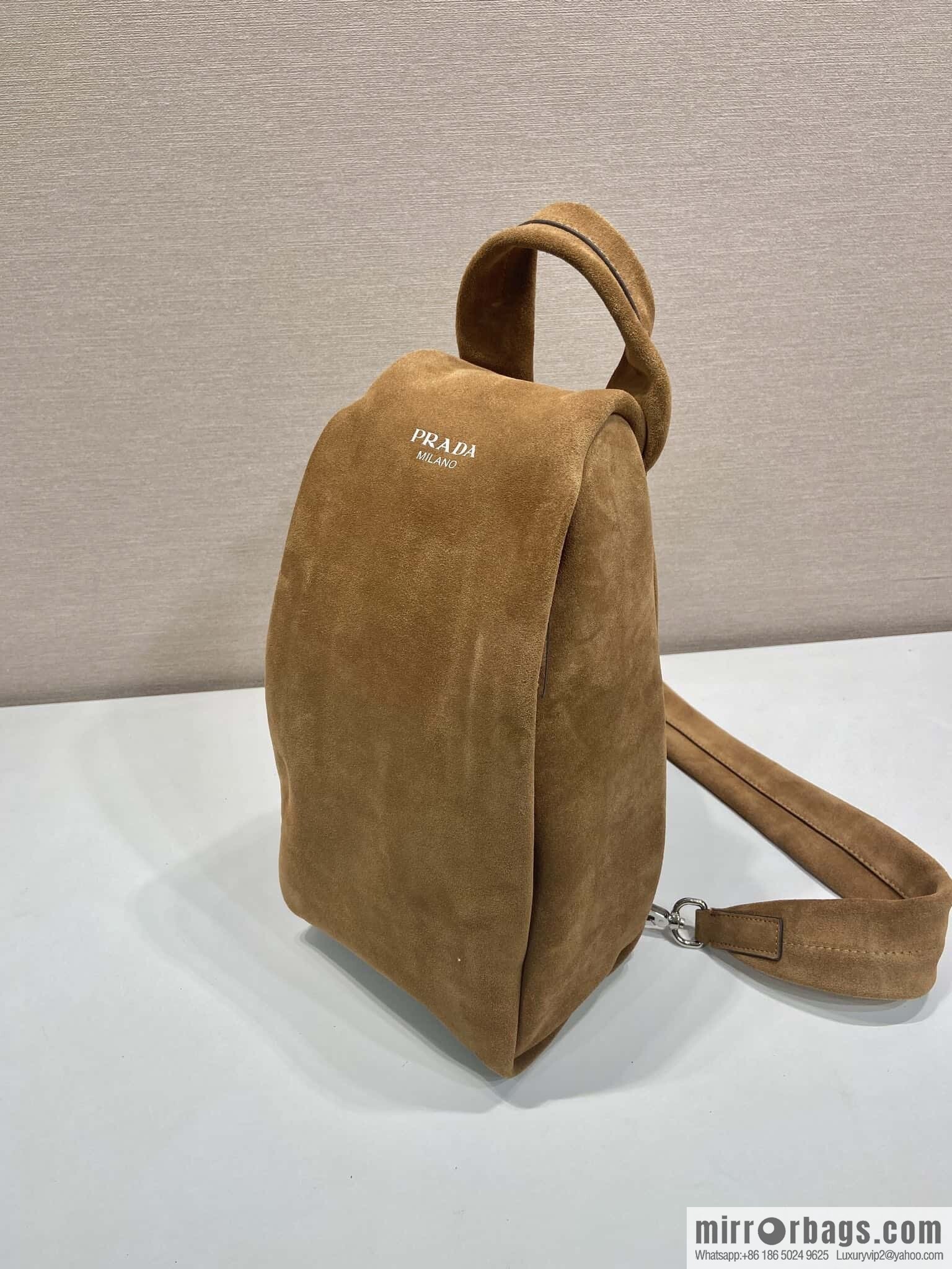 PRADA 🎉 new breast bag 🎉 2VZ114 suede🎉🎉