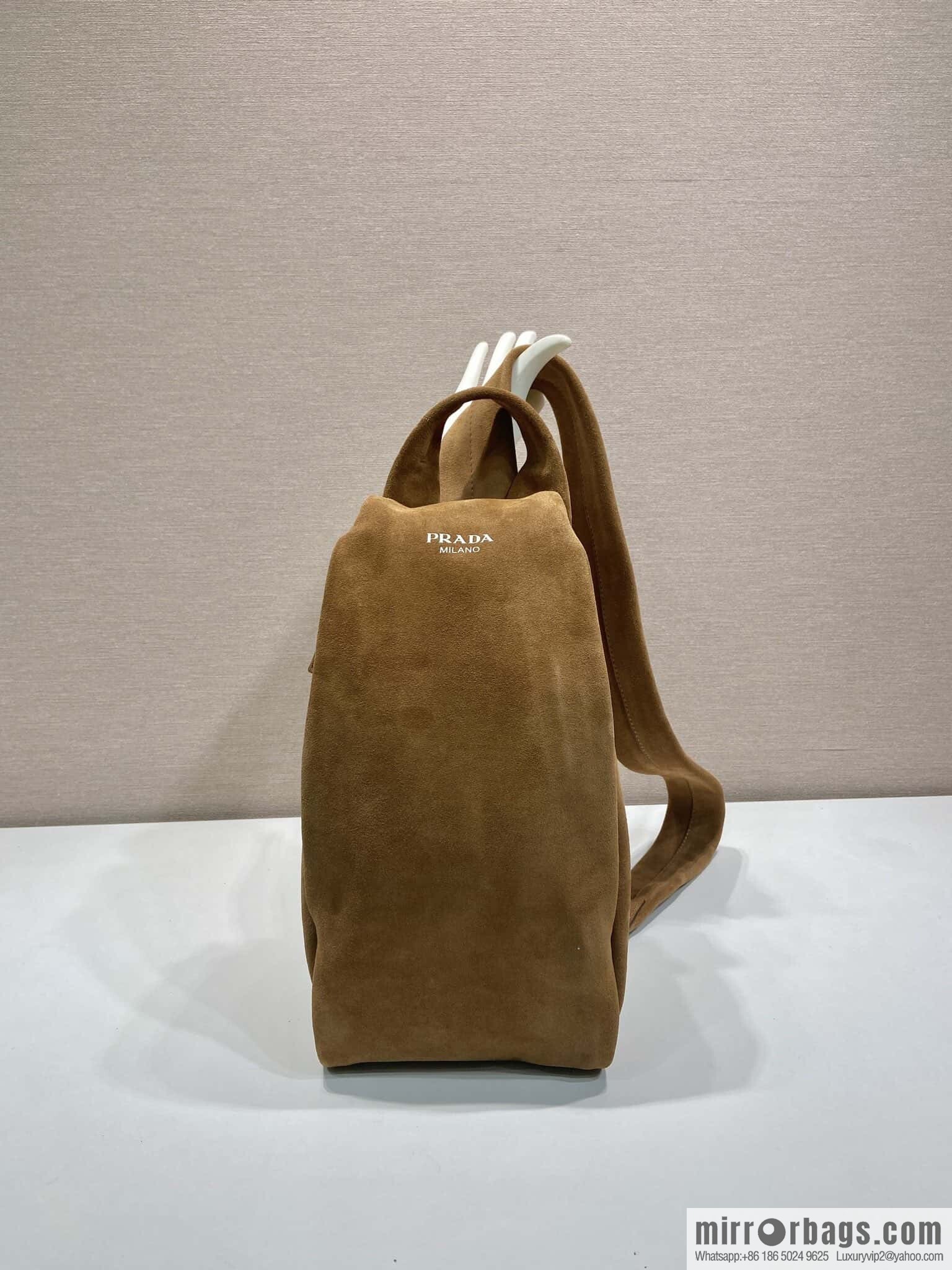 PRADA 🎉 new breast bag 🎉 2VZ114 suede🎉🎉