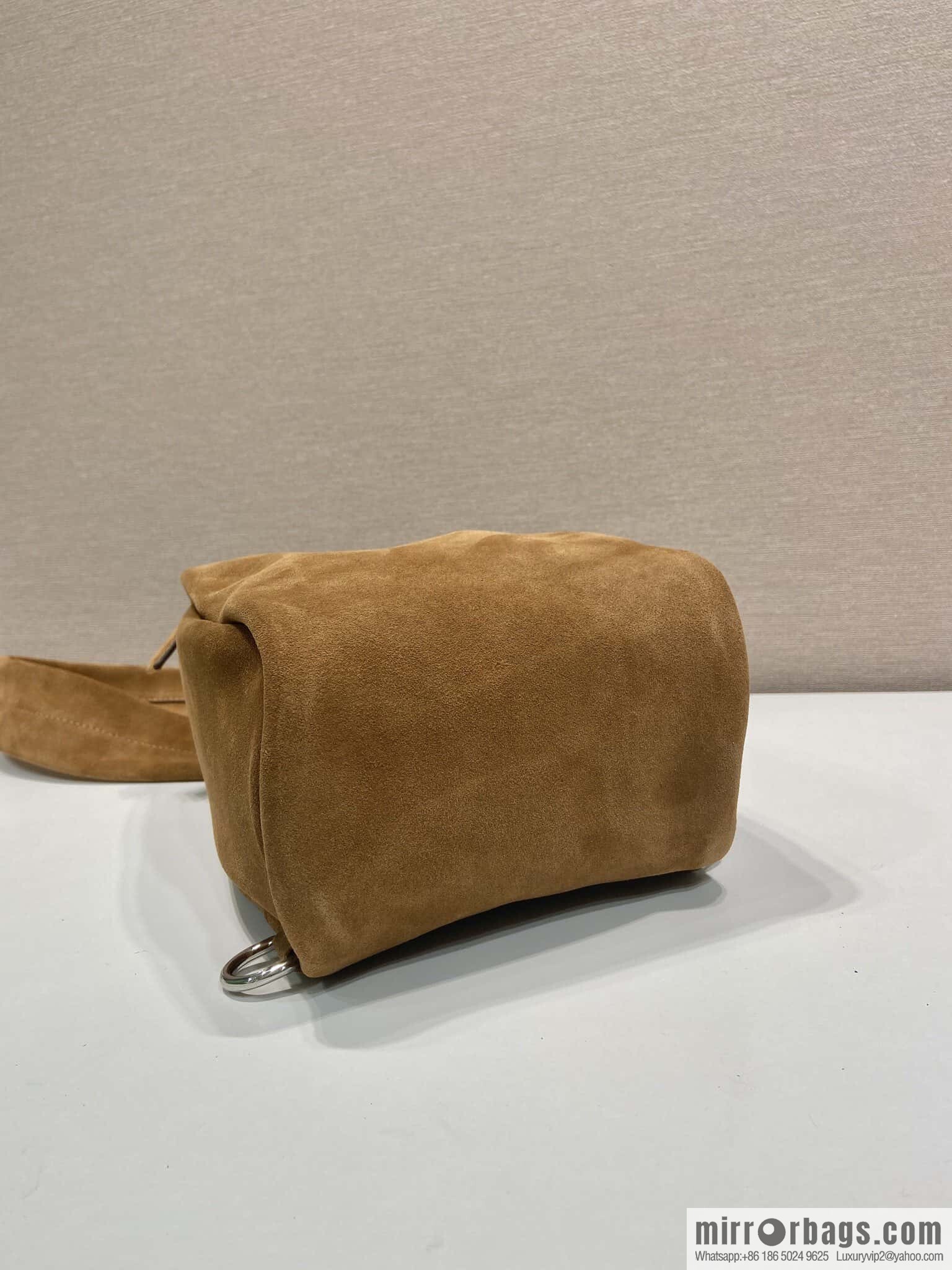 PRADA 🎉 new breast bag 🎉 2VZ114 suede🎉🎉