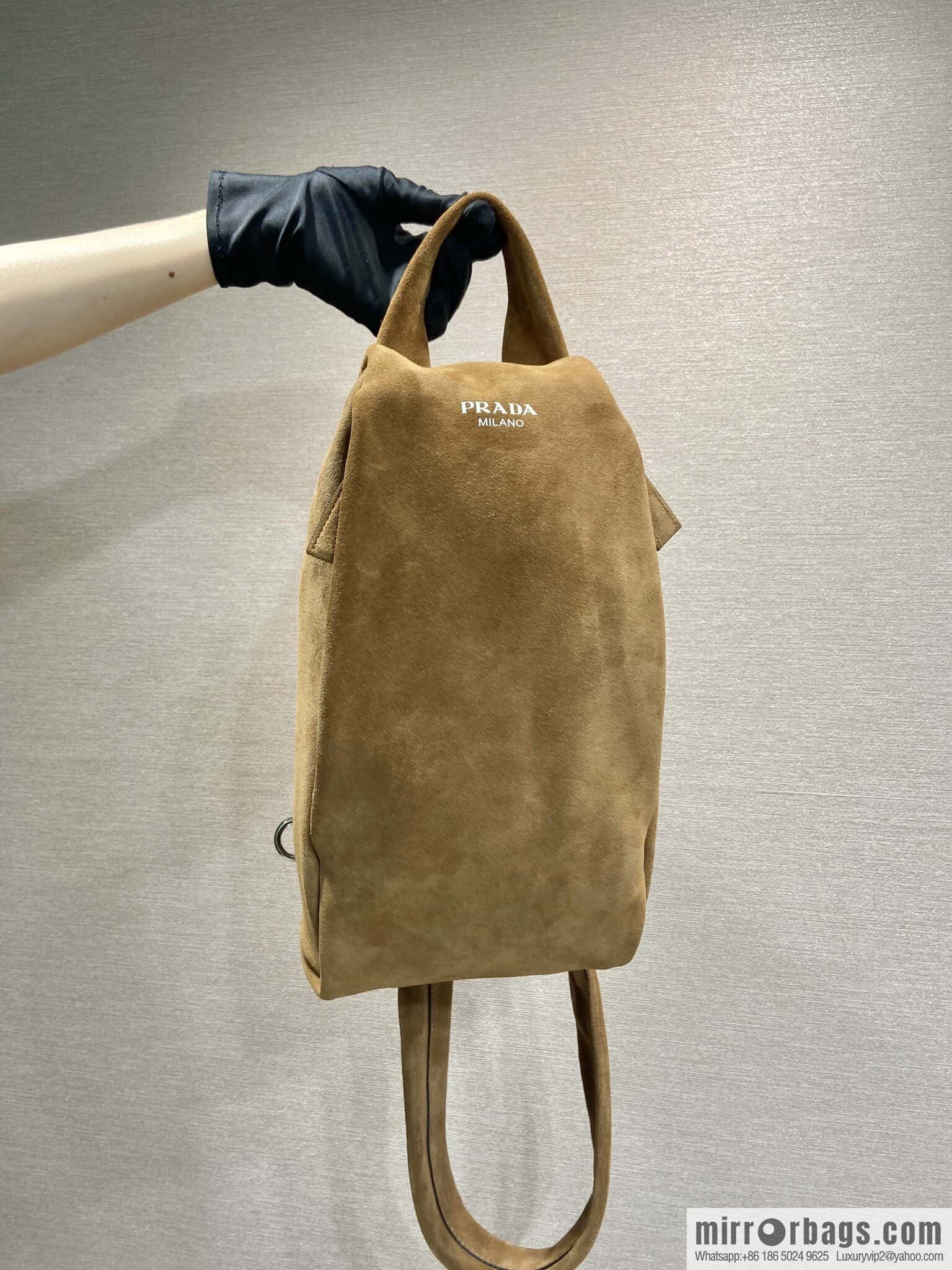 PRADA 🎉 new breast bag 🎉 2VZ114 suede🎉🎉