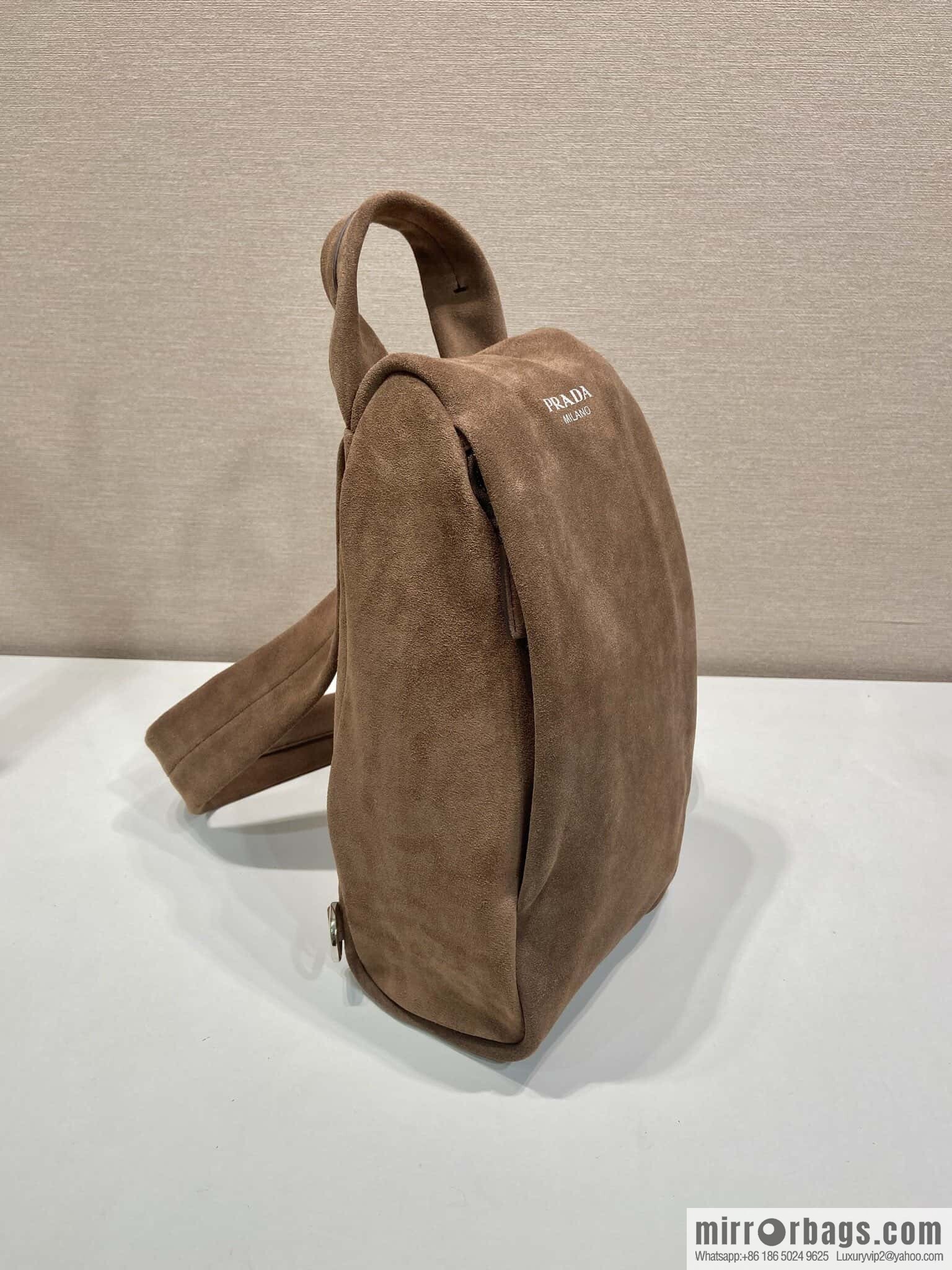 PRADA 🎉 new breast bag 🎉 2VZ114 suede🎉🎉