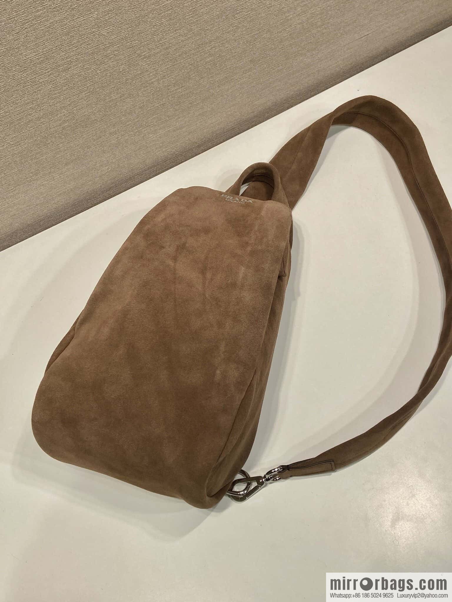 PRADA 🎉 new breast bag 🎉 2VZ114 suede🎉🎉