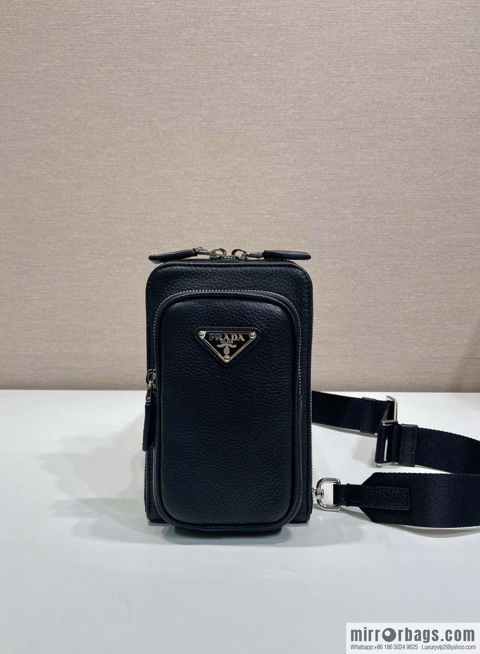 PRADA 🎉 new mobile phone bag 🎉 2VH195🎉🎉