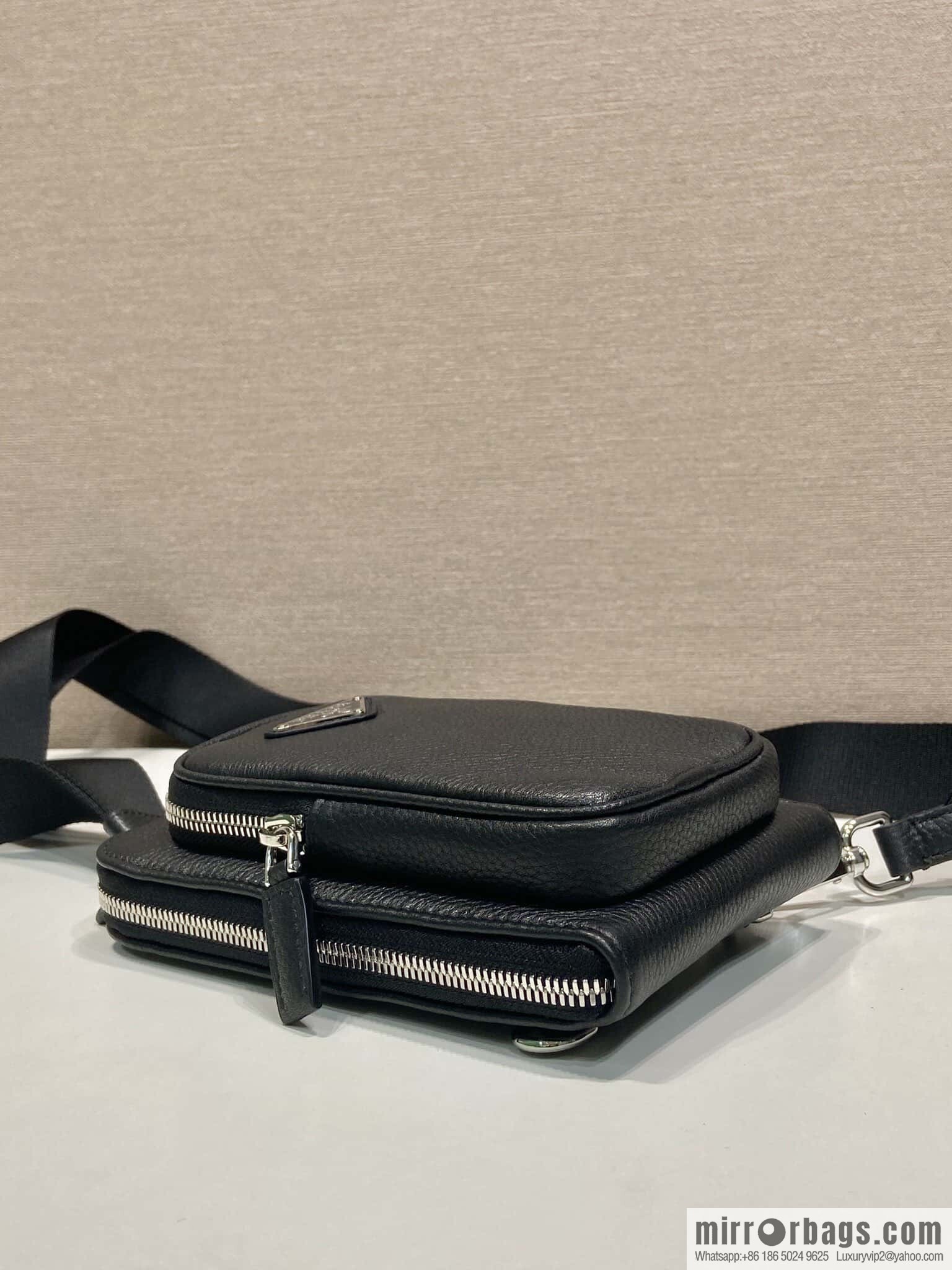PRADA 🎉 new mobile phone bag 🎉 2VH195🎉🎉