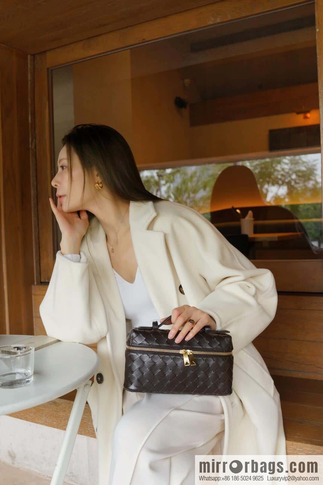 BV Bang Bang Vanity 789109 Chocolate Brown