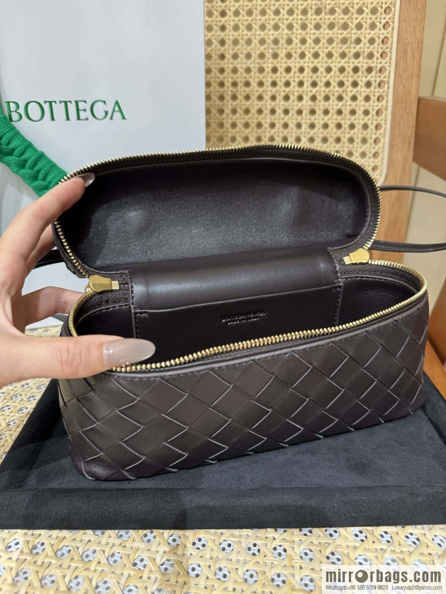 BV Bang Bang Vanity 789109 Chocolate Brown