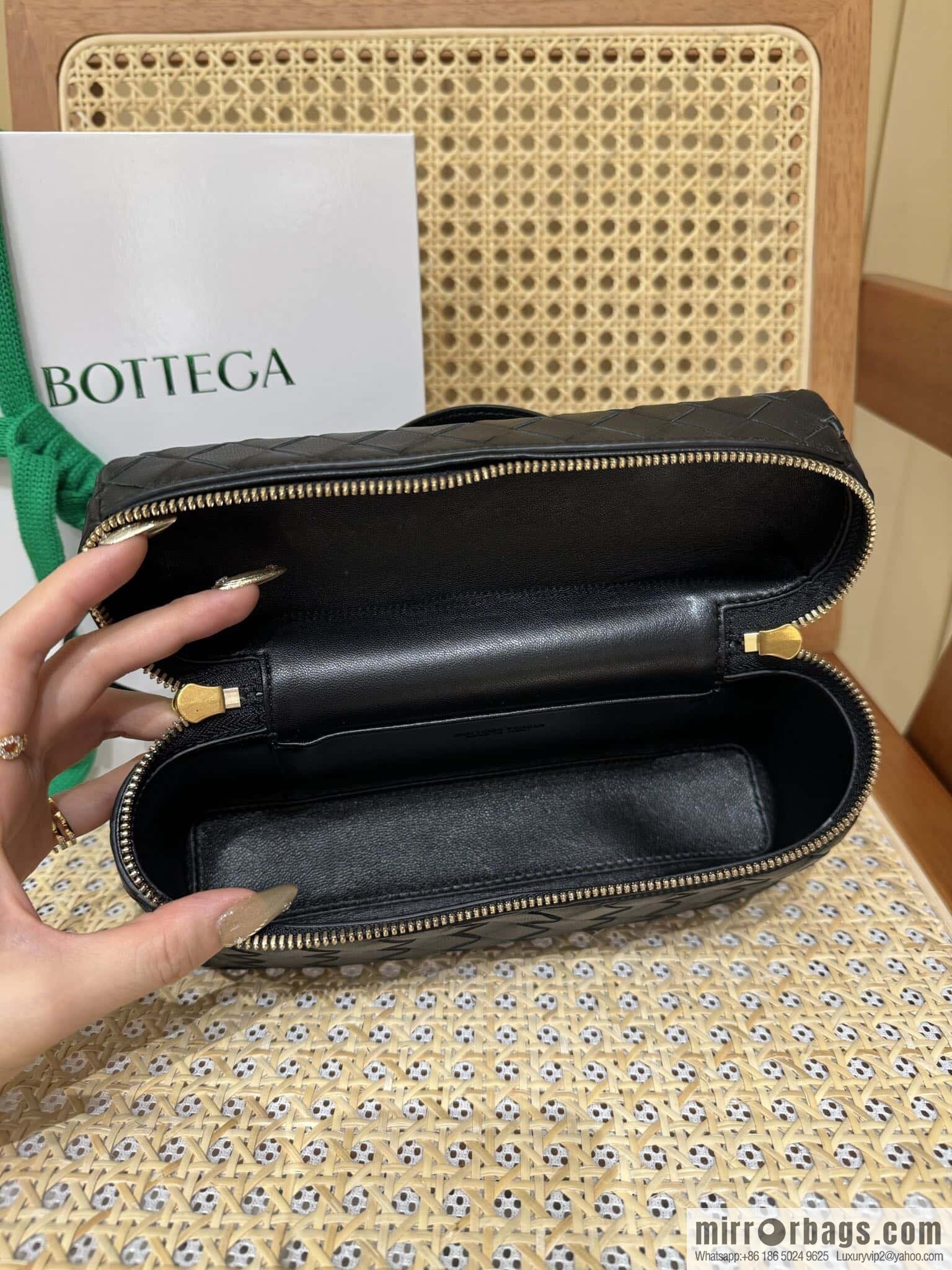 BV Bang Bang Vanity 789109 Black