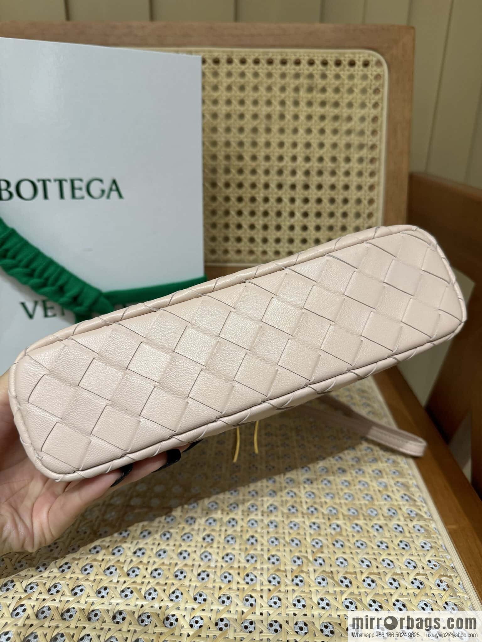BV Bang Bang Vanity 789109 Embossed Powder