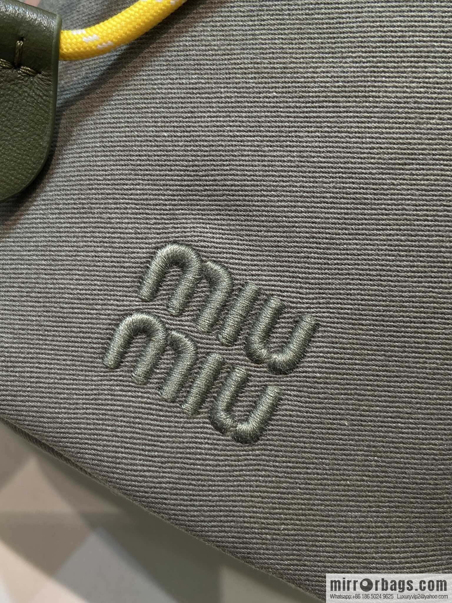 MIUMIU 🎉 new bucket bag 🎉 5NR038 🎉🎉 green