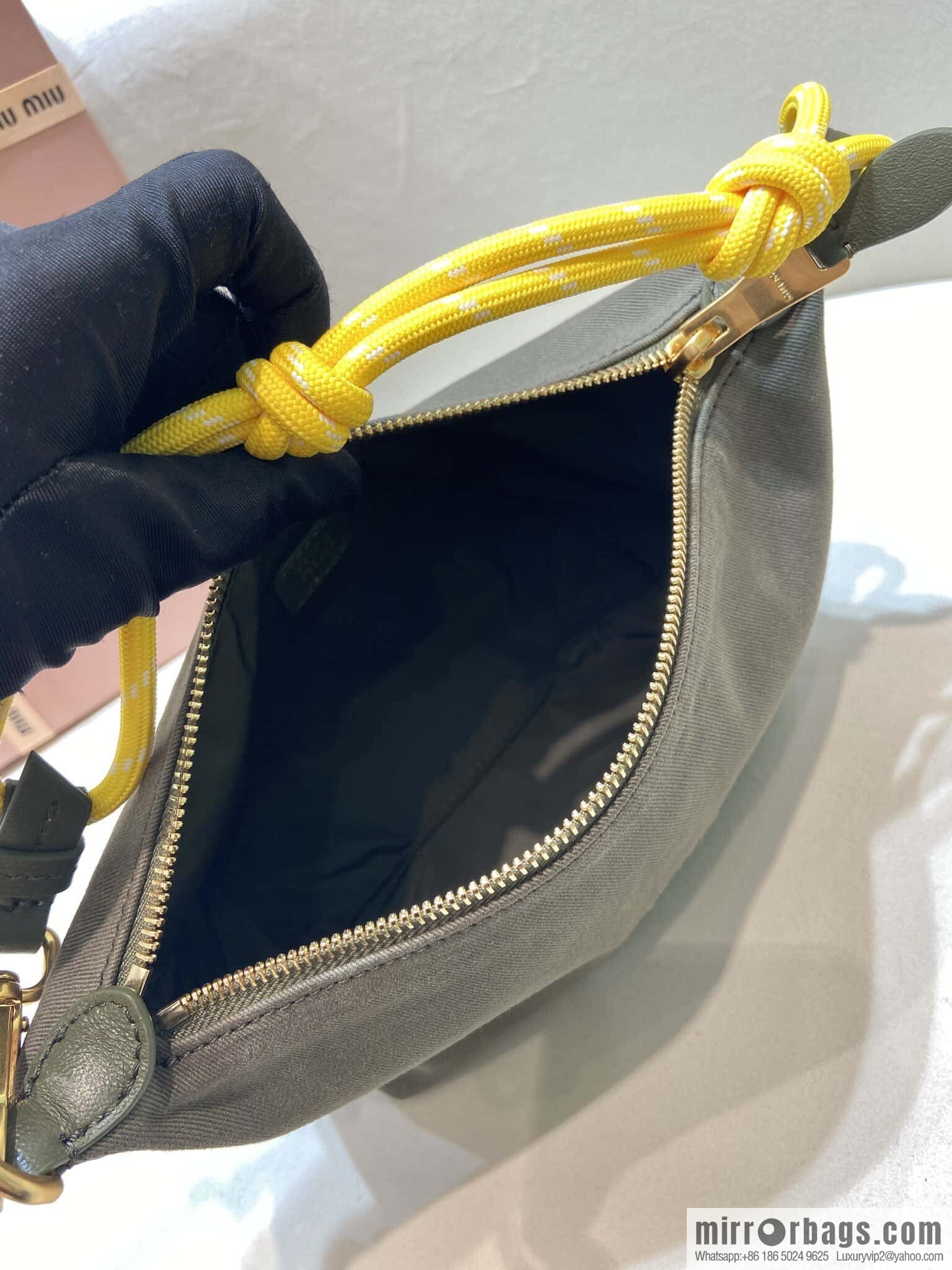 MIUMIU 🎉 new 🎉 5NE841 lunch bag 🎉🎉 green