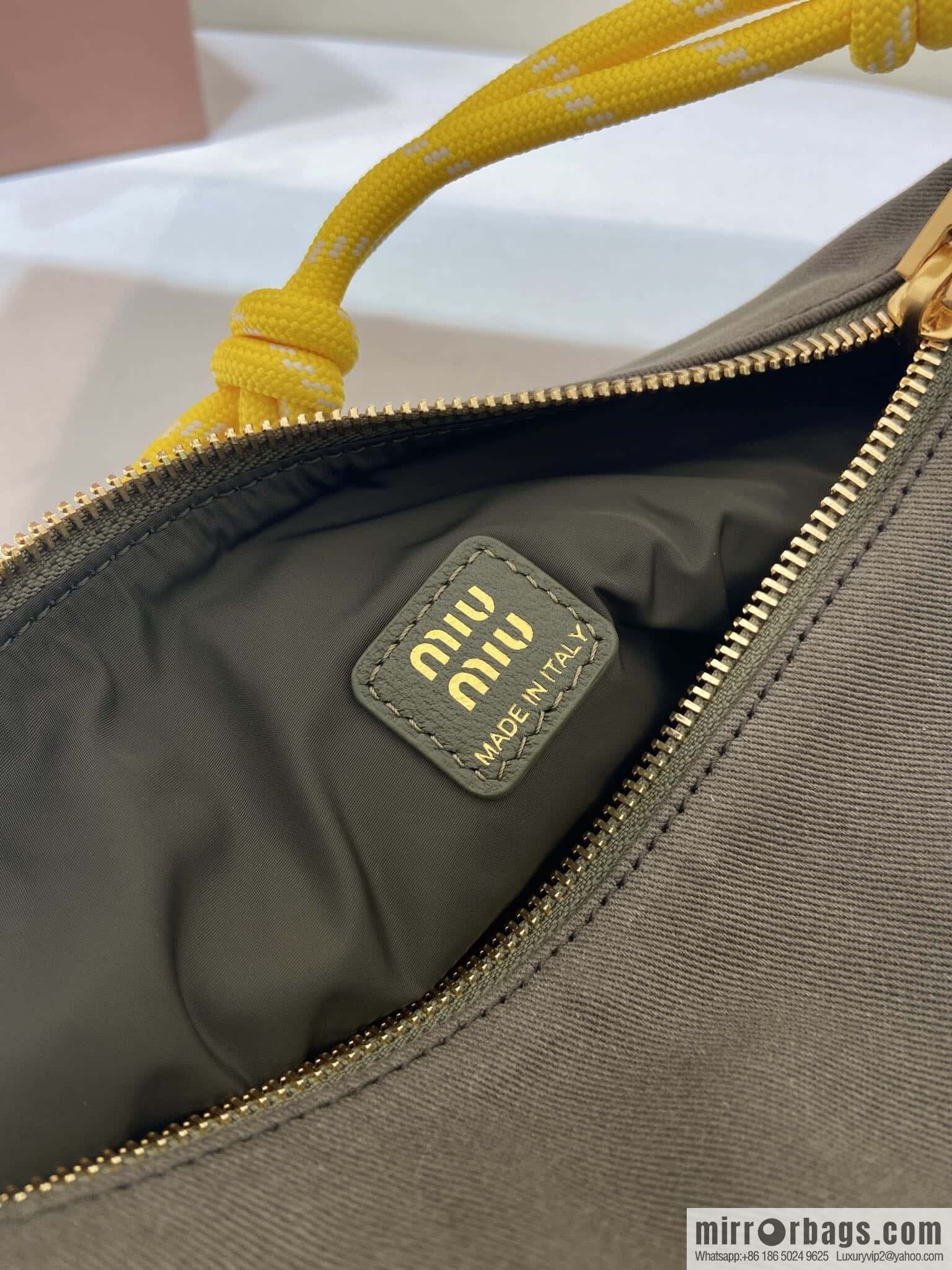 MIUMIU 🎉 new 🎉 5NE841 lunch bag 🎉🎉 green