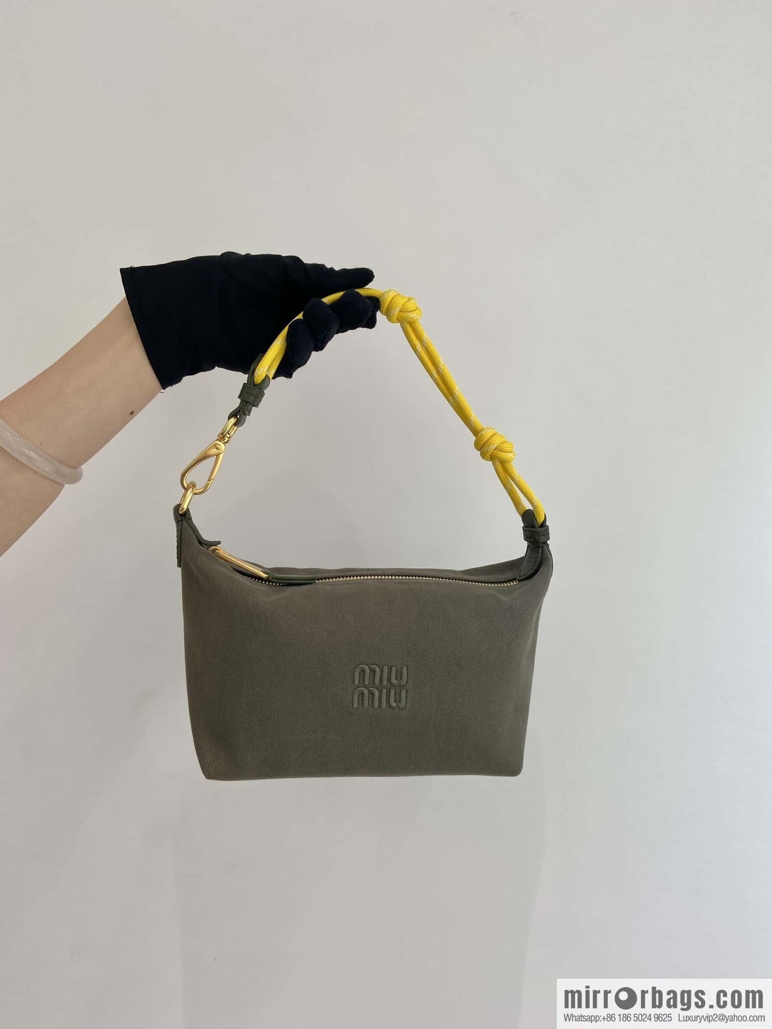 MIUMIU 🎉 new 🎉 5NE841 lunch bag 🎉🎉 green