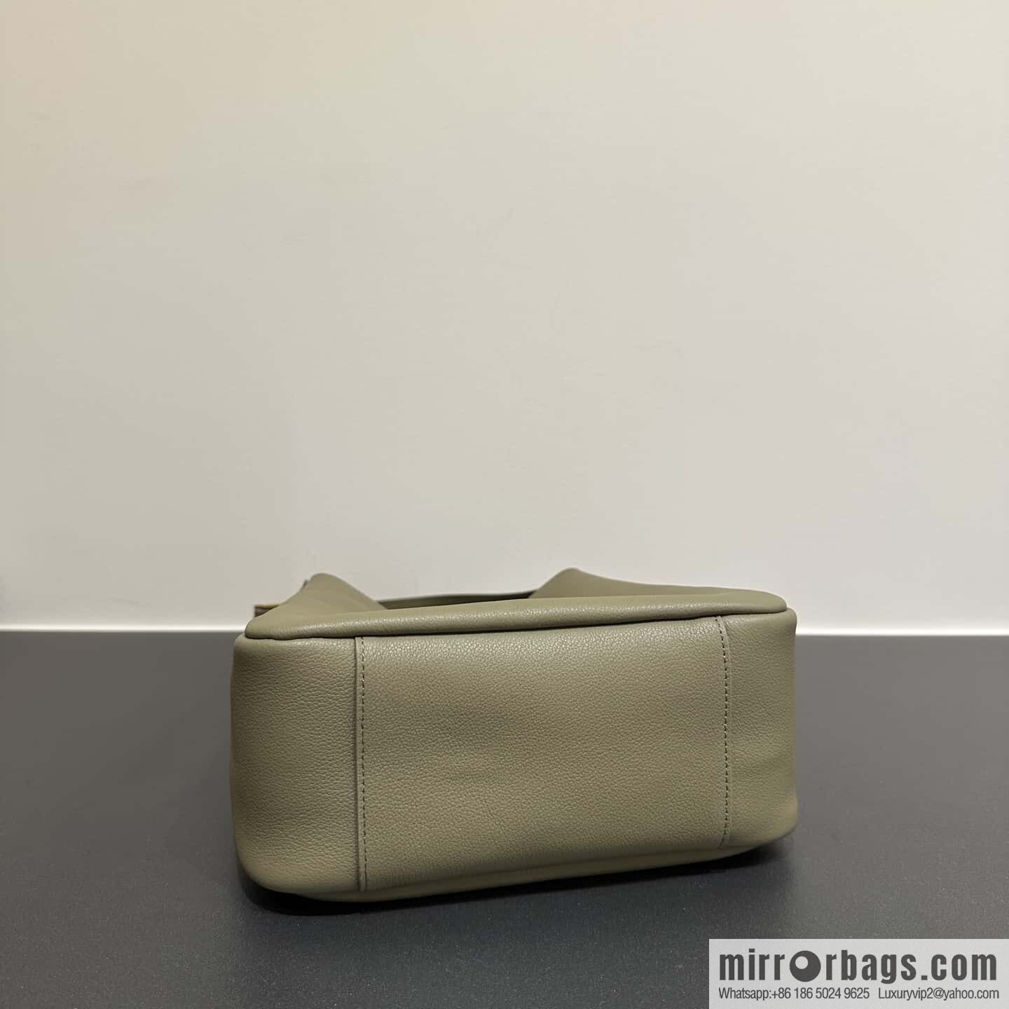 YSL 🆕 small [wheat green] 713938