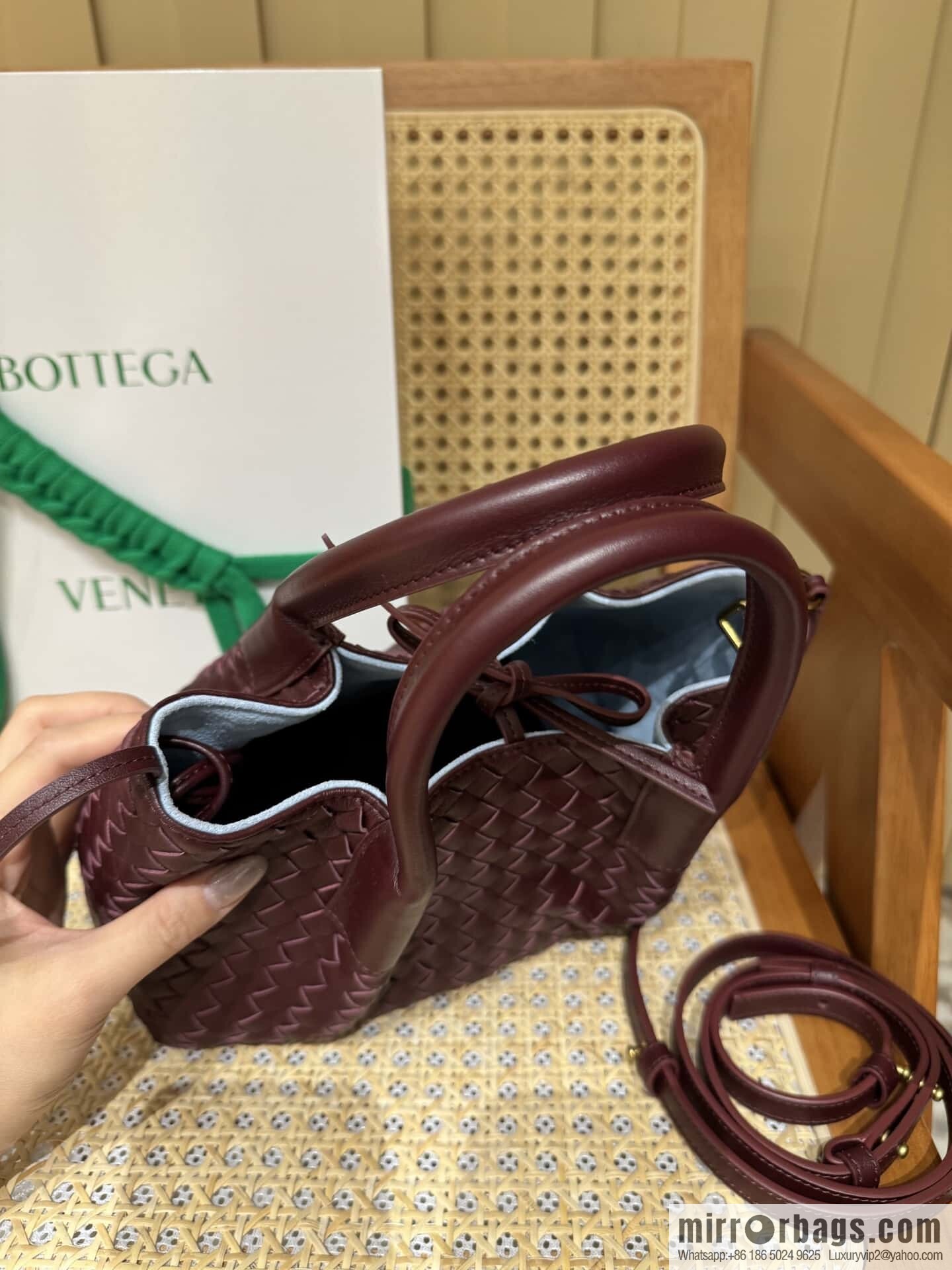 BV small Pinacoteca tote bag, Barolo burgundy 819004